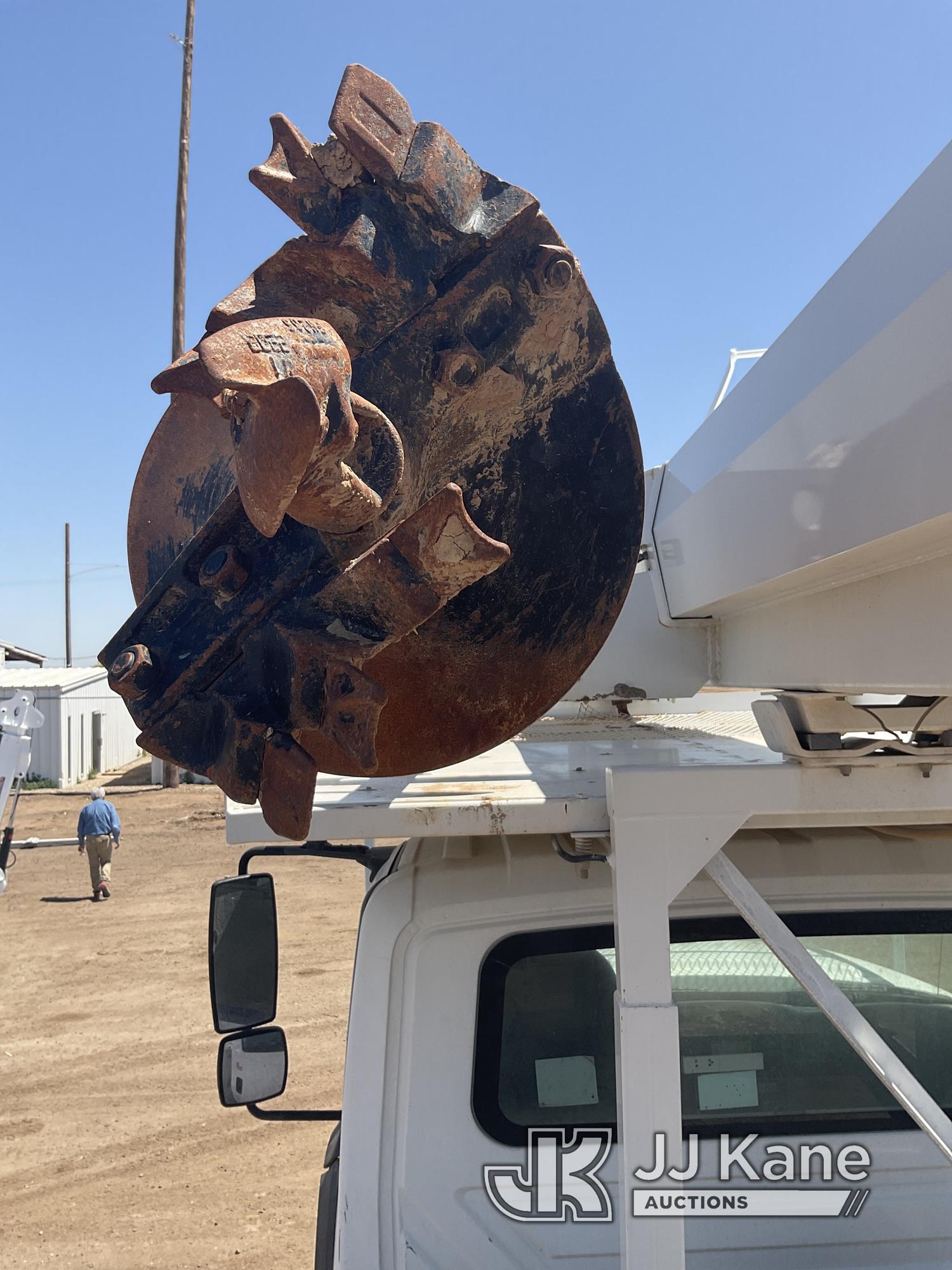 (Brawley, CA) Altec D4060B-TR, Digger Derrick rear mounted on 2015 International 7500 6x6 T/A Flatbe