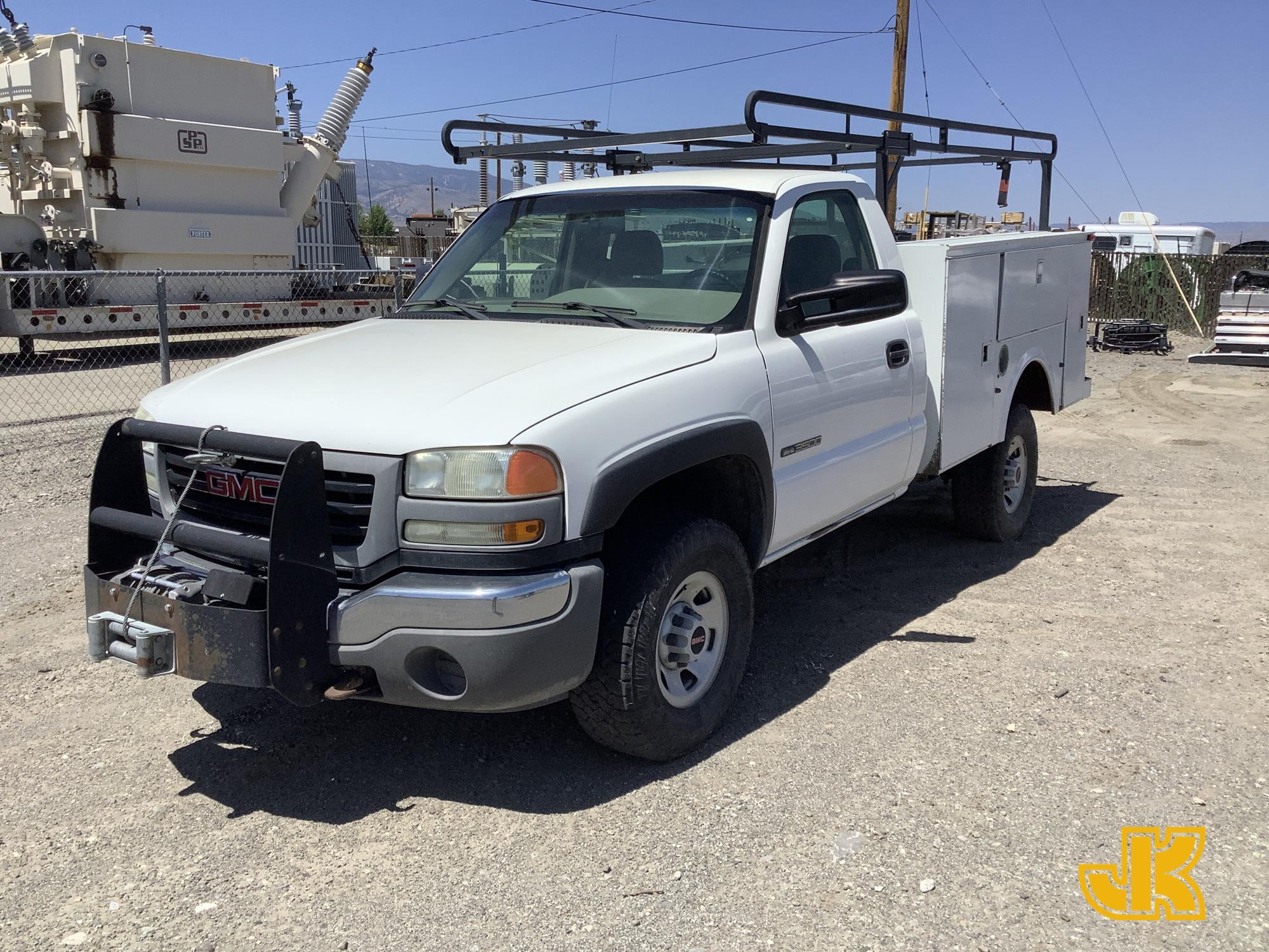 (Reno, NV) 2005 GMC Silverado 3500 4x4 Service Truck Runs & Moves