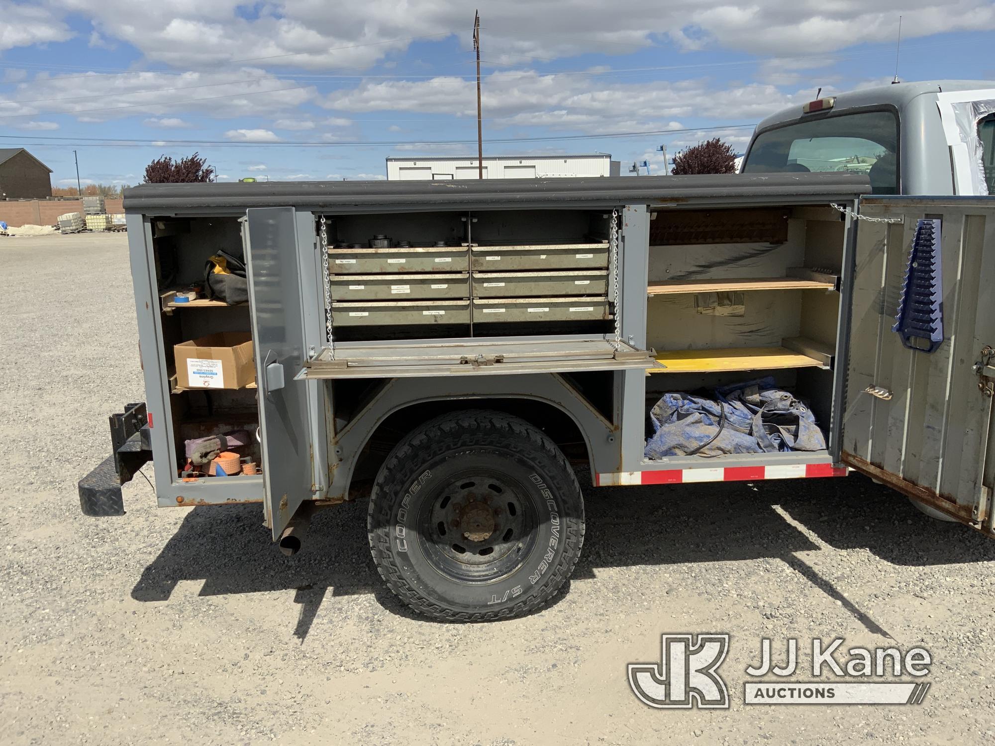 (Pasco, WA) 1999 Ford F350 Service Truck Runs & Moves