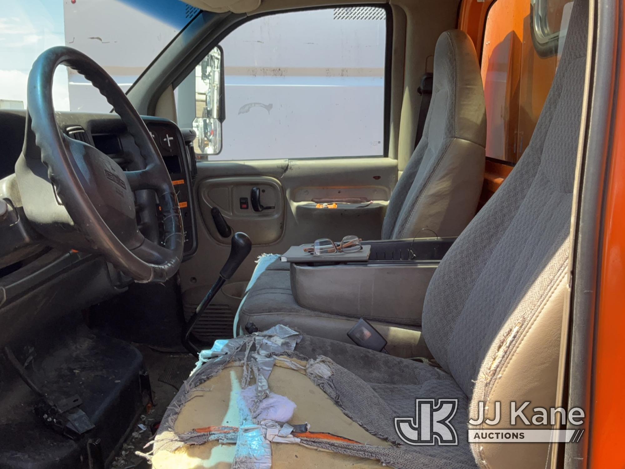 (Keenesburg, CO) 2008 GMC C6500 Chipper Dump Truck Not Running, Condition Unknown) (Seller States: D