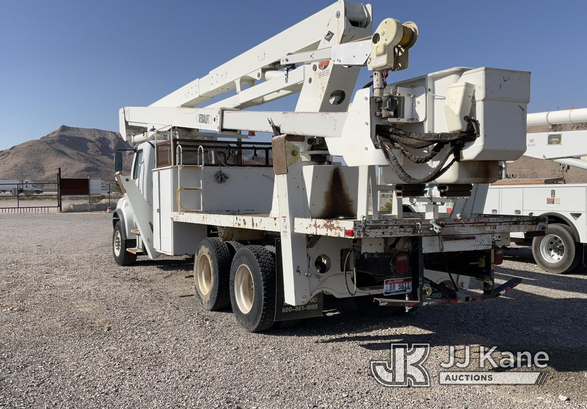 (Las Vegas, NV) Versalift VST9000I, Articulating & Telescopic Material Handling Bucket Truck rear mo