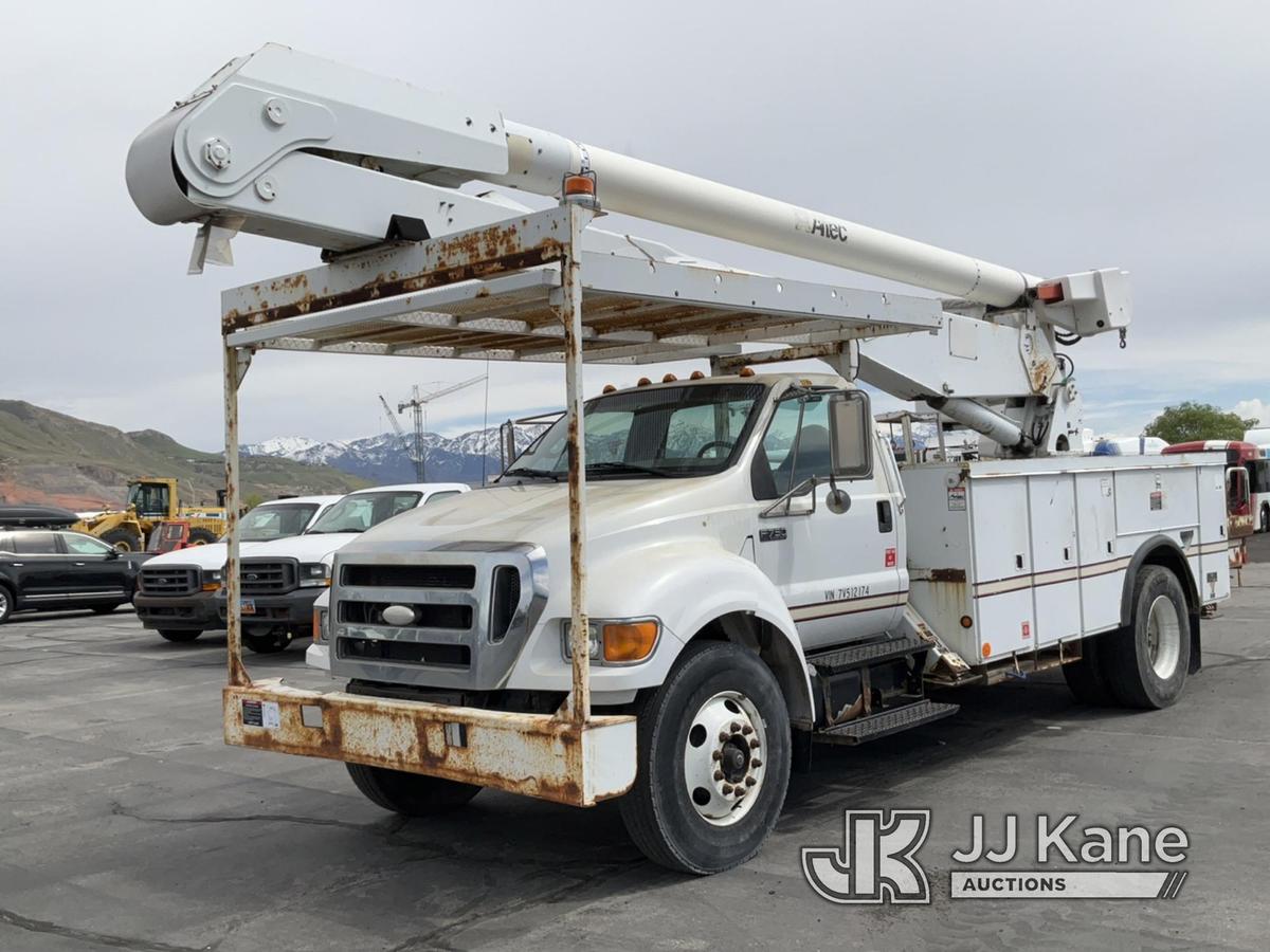 (Salt Lake City, UT) Altec AA755L, Material Handling Bucket Truck rear mounted on 2007 FORD F750 Uti