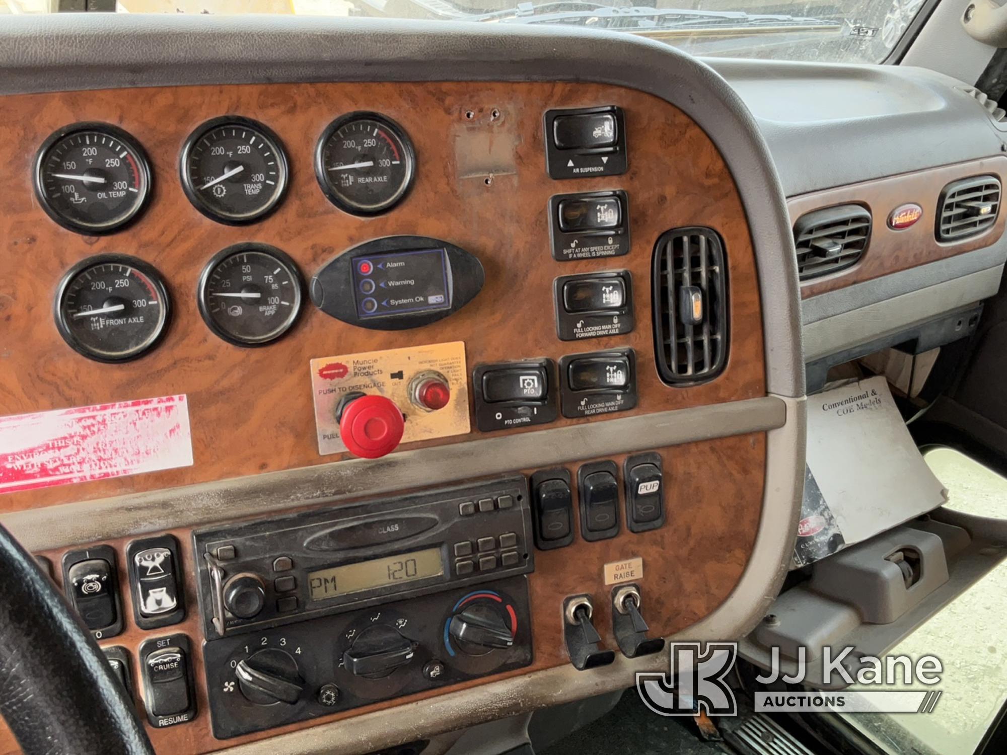 (Eureka, CA) 2006 Peterbilt 378 Dump Truck Runs & Operates.