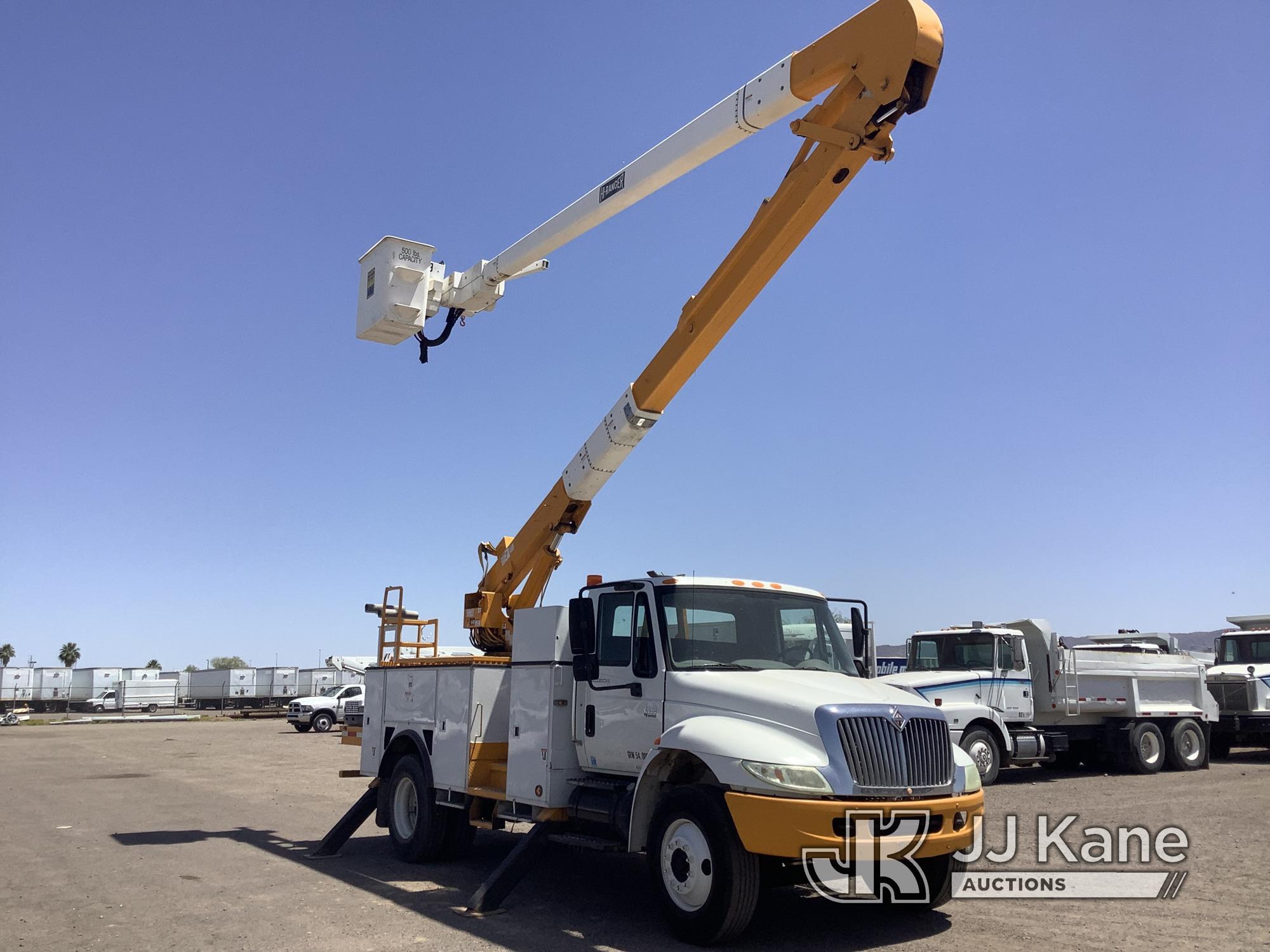 (Phoenix, AZ) Terex/Telelect HiRanger 5TC-55, Material Handling Bucket Truck rear mounted on 2005 In