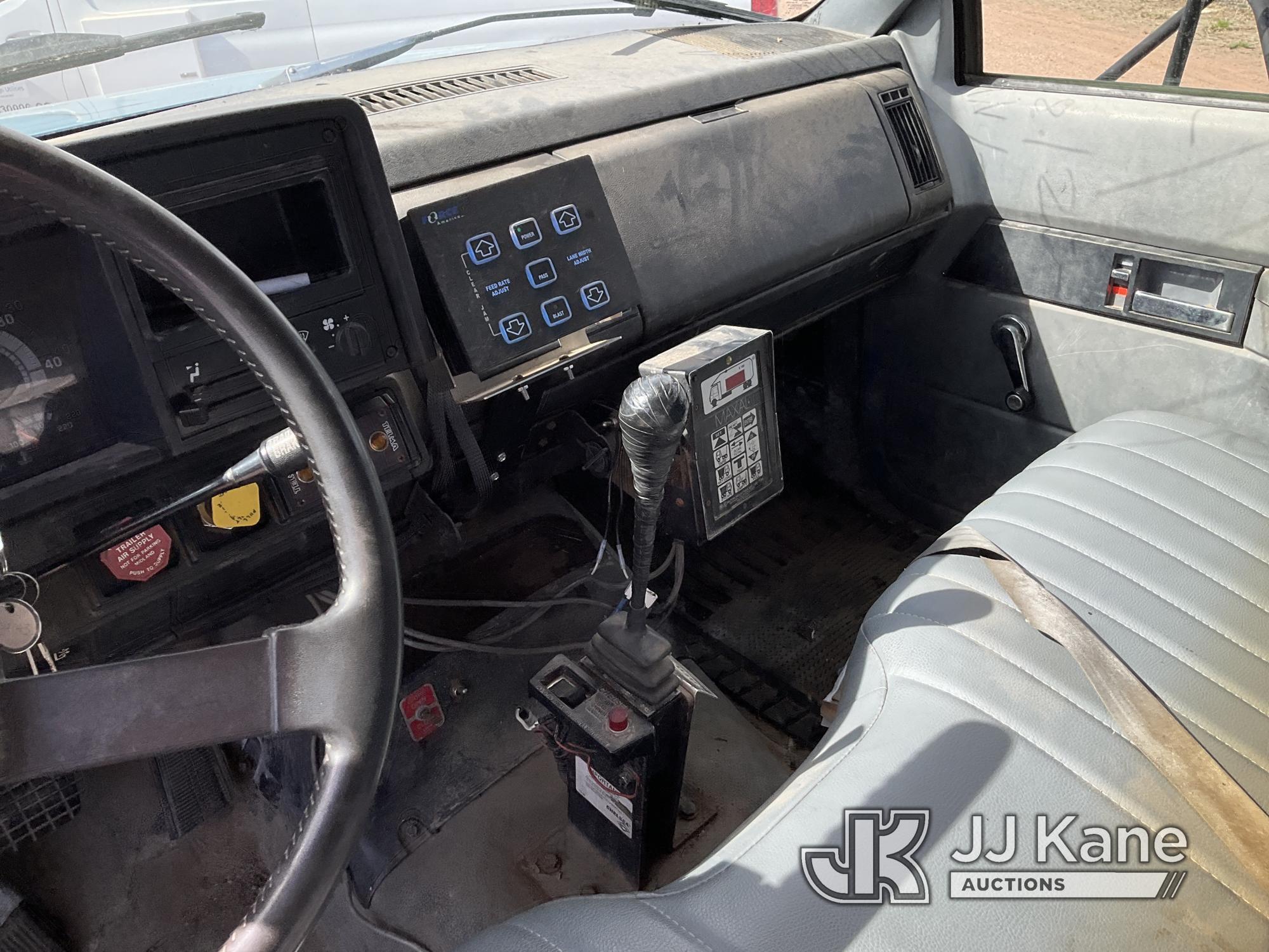 (Castle Rock, CO) 1994 GMC Topkick Dump Truck Runs & Moves) (Concrete Blocks in Dump Bed, Dump Funct