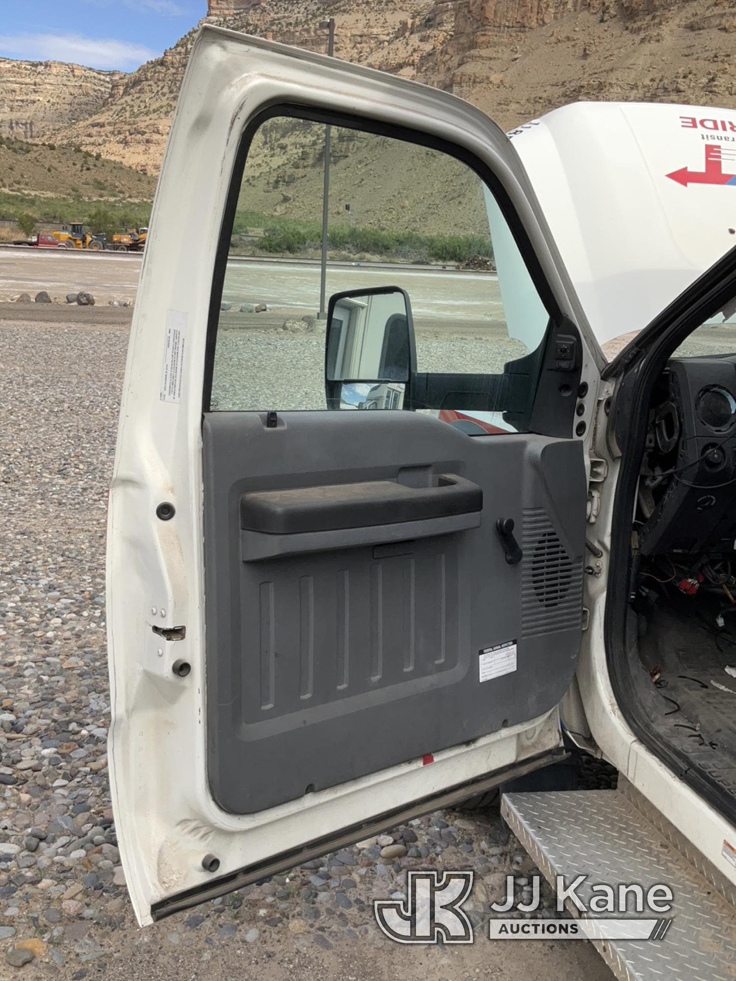 (Grand Junction, CO) 2015 Ford F550 Passenger Bus Not Running,   Condition Unknown, Missing Parts