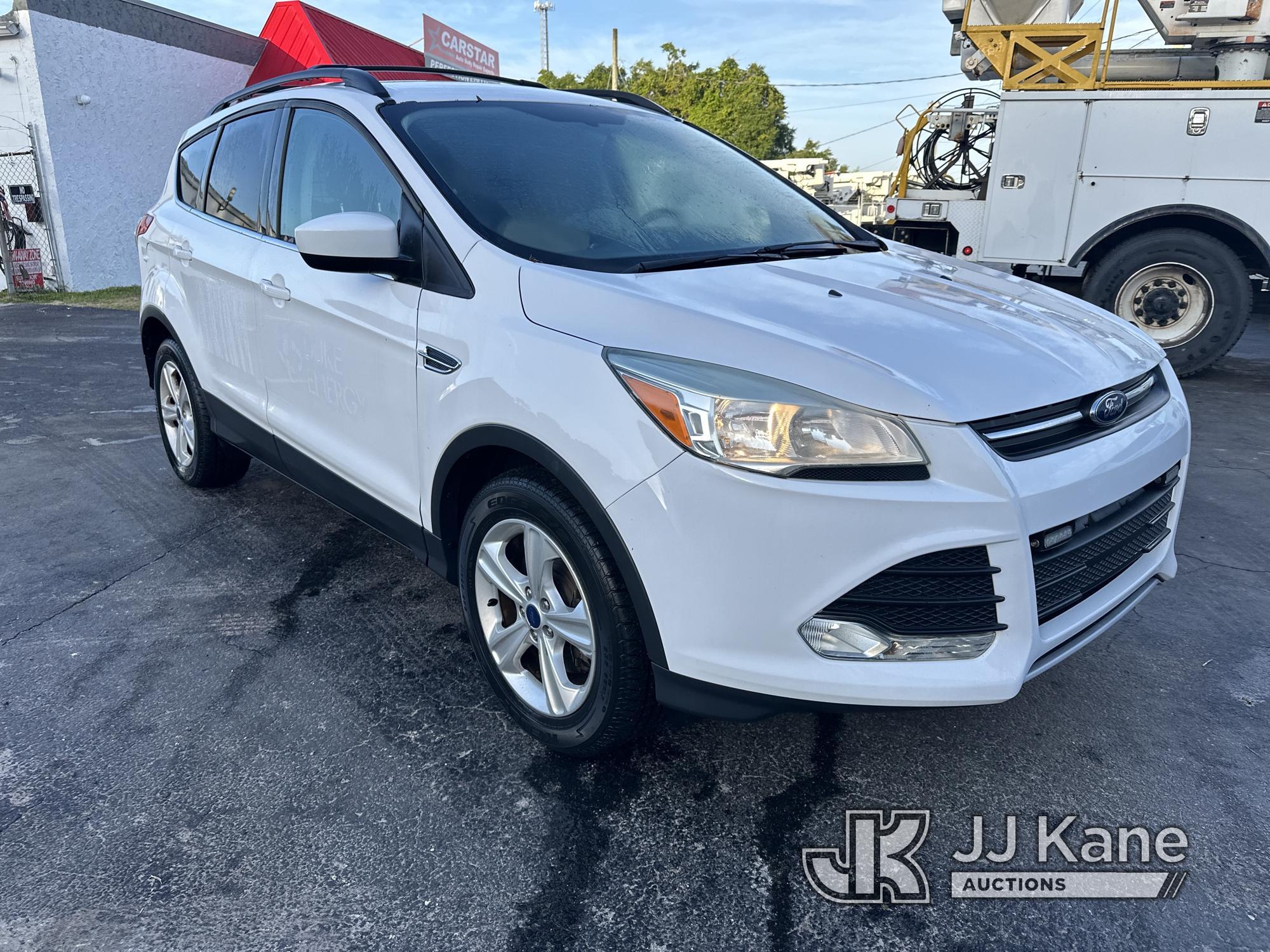 (Ocala, FL) 2016 Ford Escape 4x4 4-Door Sport Utility Vehicle Duke Unit) (Runs & Moves) (Paint Damag