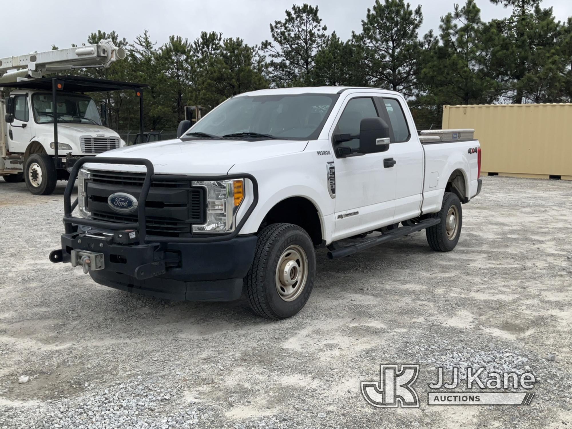 (Villa Rica, GA) 2017 Ford F250 4x4 Extended-Cab Pickup Truck, (GA Power Unit) Runs & Moves