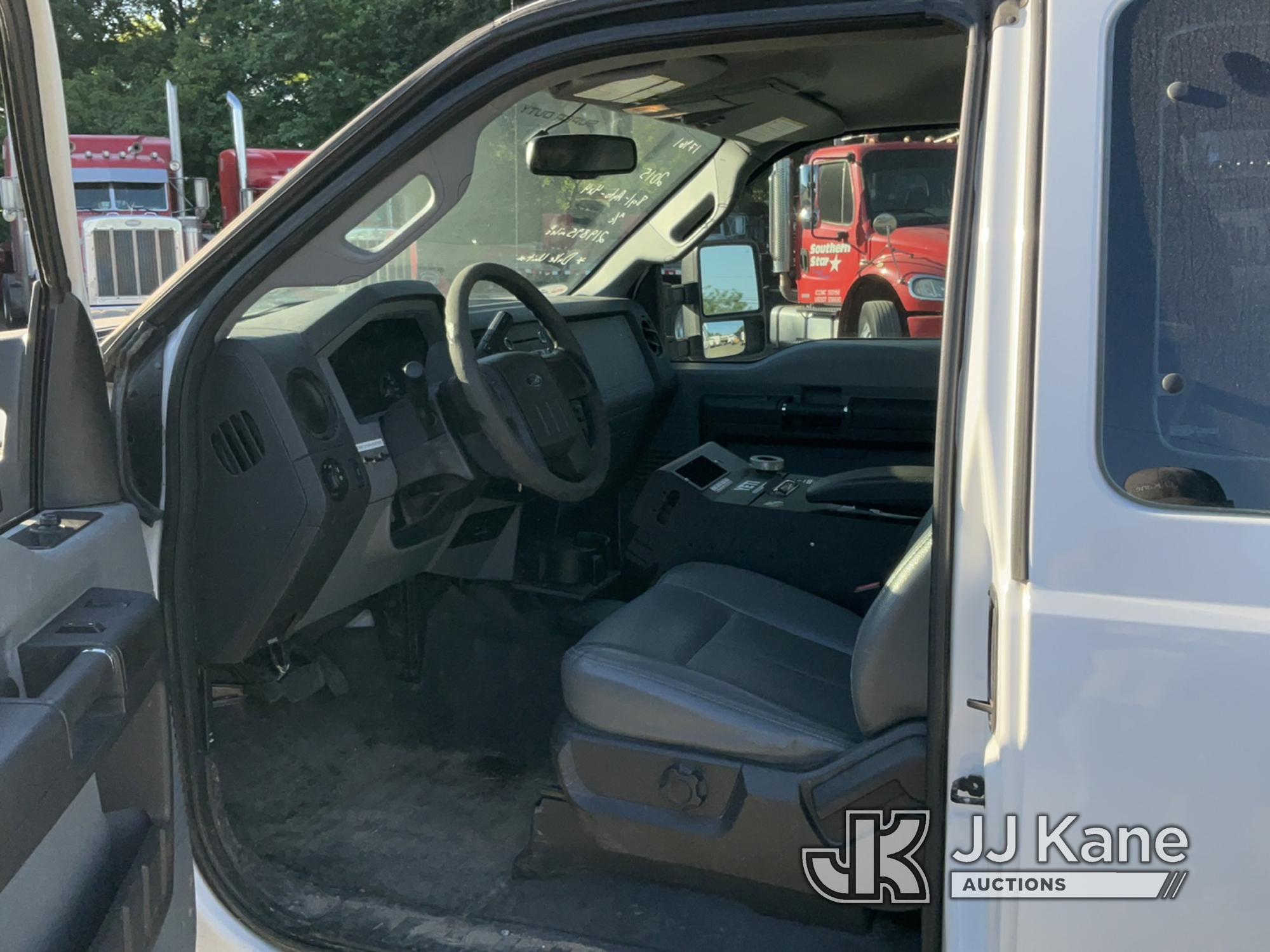(Charlotte, NC) 2015 Ford F250 4x4 Extended-Cab Pickup Truck Duke Unit) (Runs & Moves