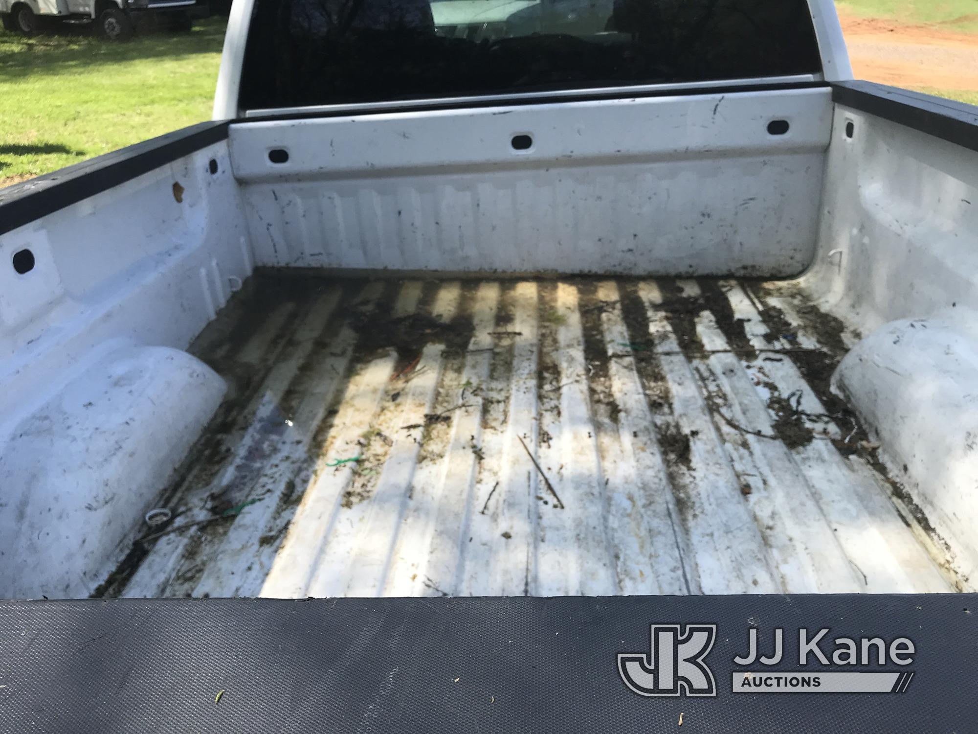 (Kodak, TN) 2016 Chevrolet Silverado 1500 Extended-Cab Pickup Truck Runs & Does Not Move) (Jump To S