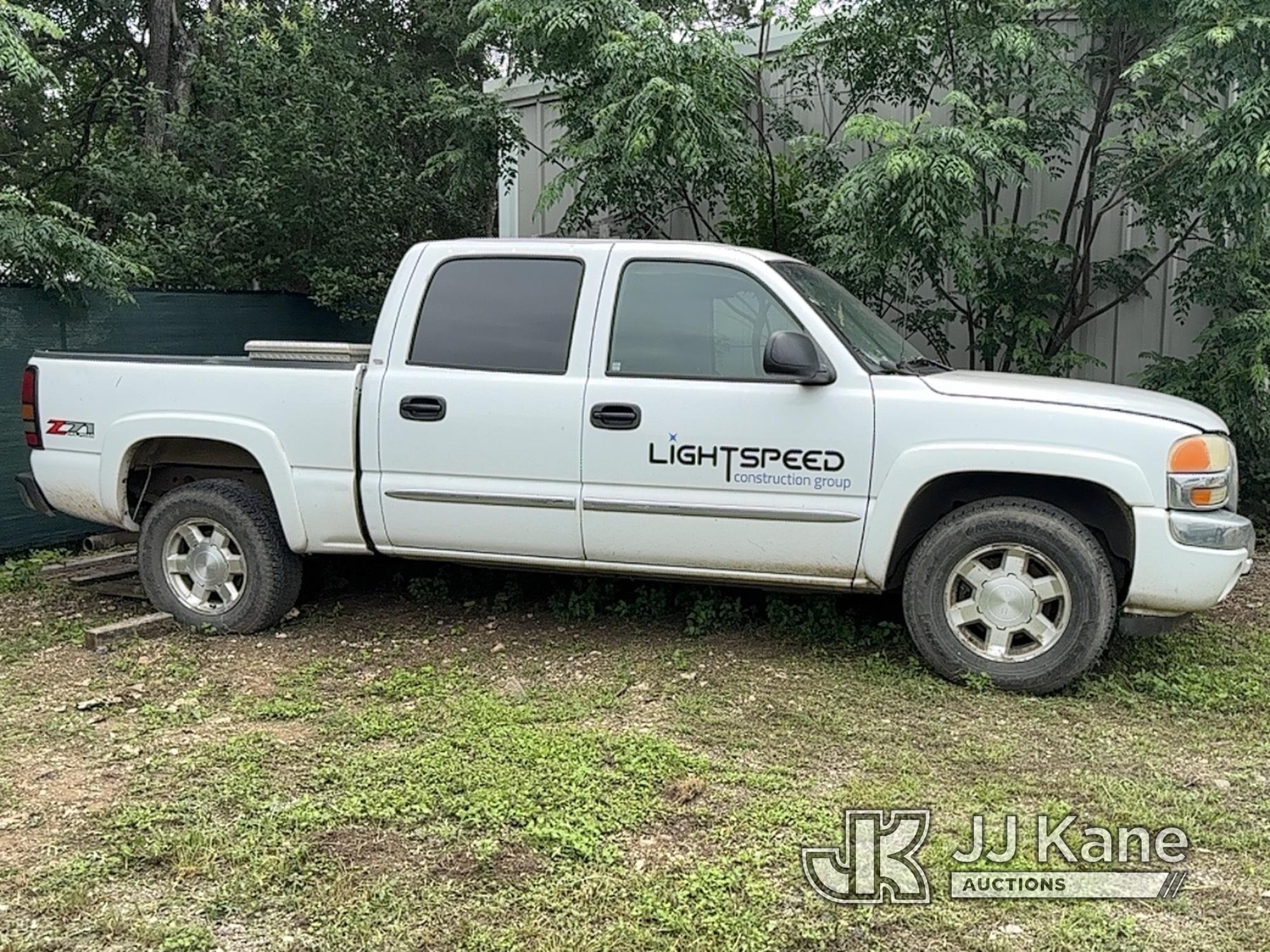 (Austin, TX) 2006 GMC Sierra 1500 4x4 Crew-Cab Pickup Truck Not Running, Condition Unknown) (Missing