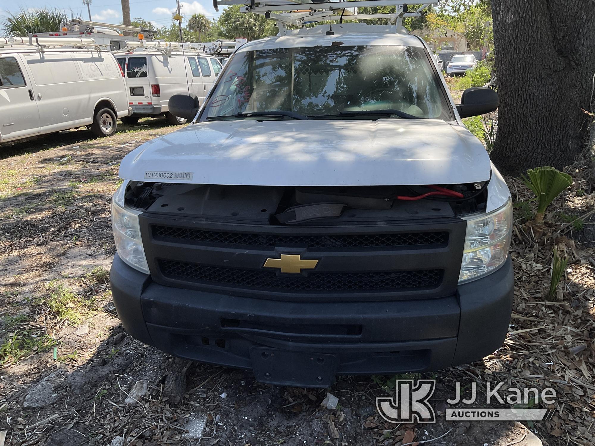 (Tampa, FL) 2012 Chevrolet Silverado 1500 Crew-Cab Pickup Truck Not Running, Condition Unknown