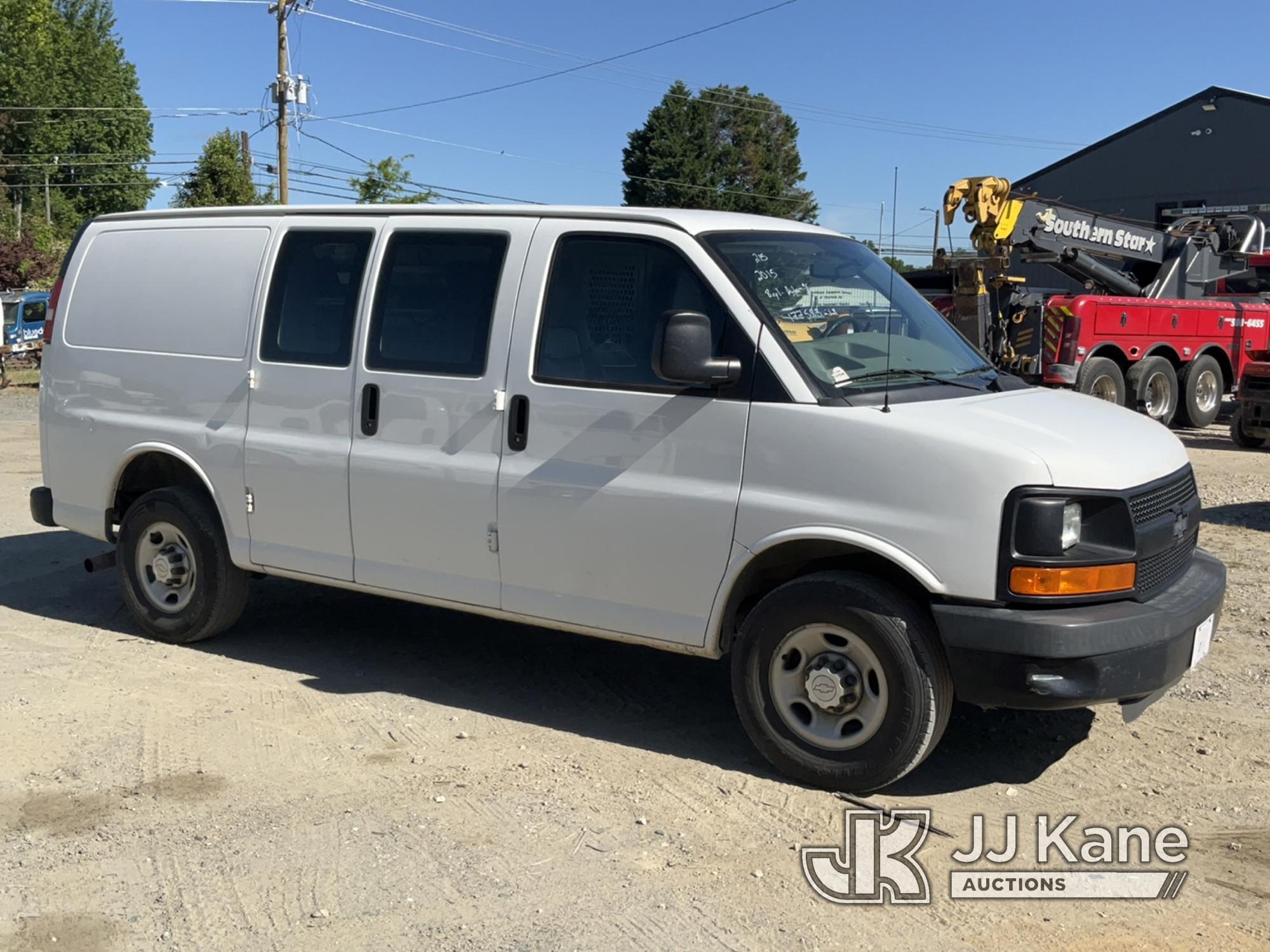 (Charlotte, NC) 2015 Chevrolet Express G2500 Van Runs & Moves