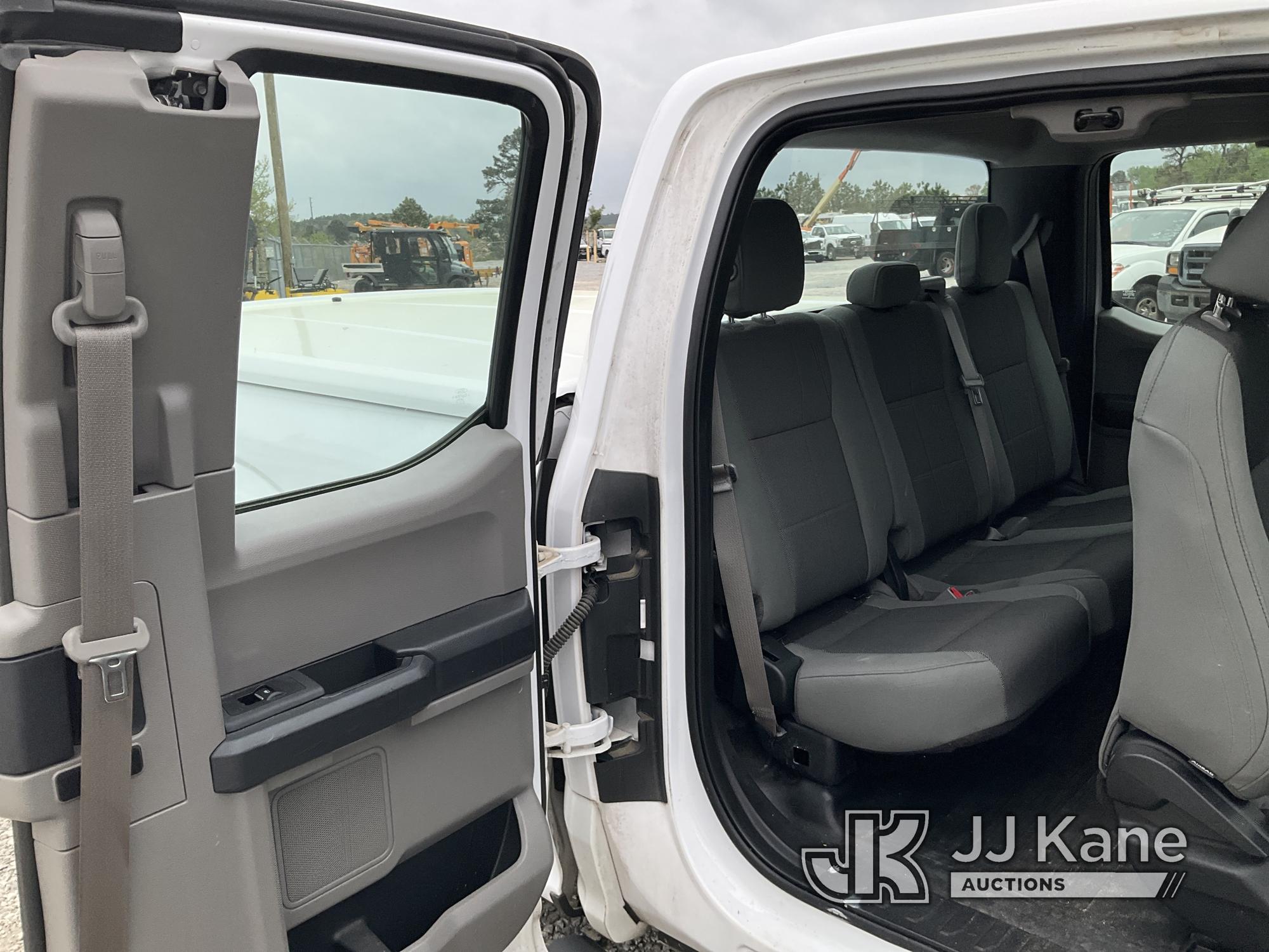 (Villa Rica, GA) 2015 Ford F150 Extended-Cab Pickup Truck, (GA Power Unit) Runs & Moves