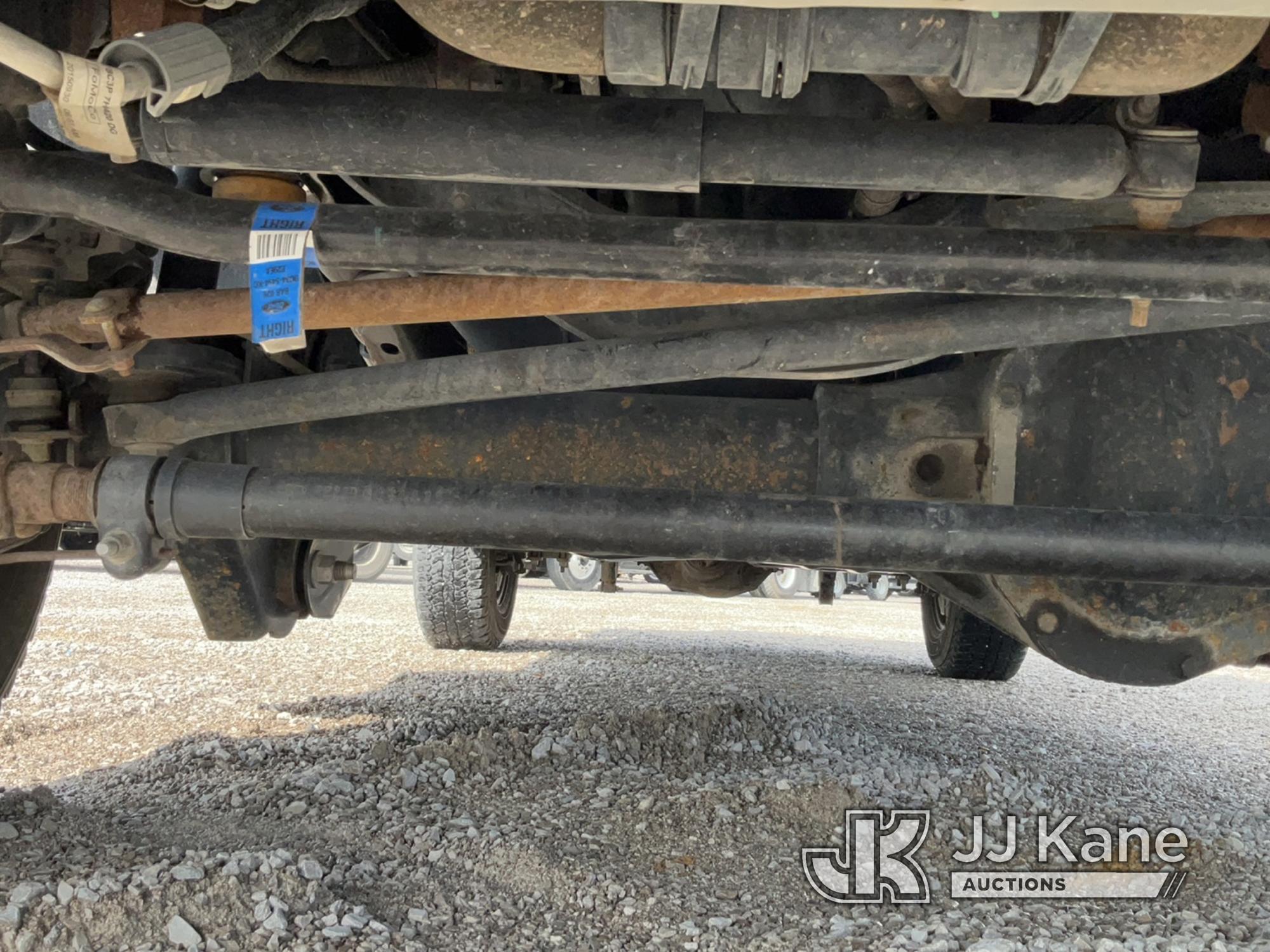 (Verona, KY) 2016 Ford F250 4x4 Pickup Truck Runs & Moves) (Body Damage) (Duke Unit