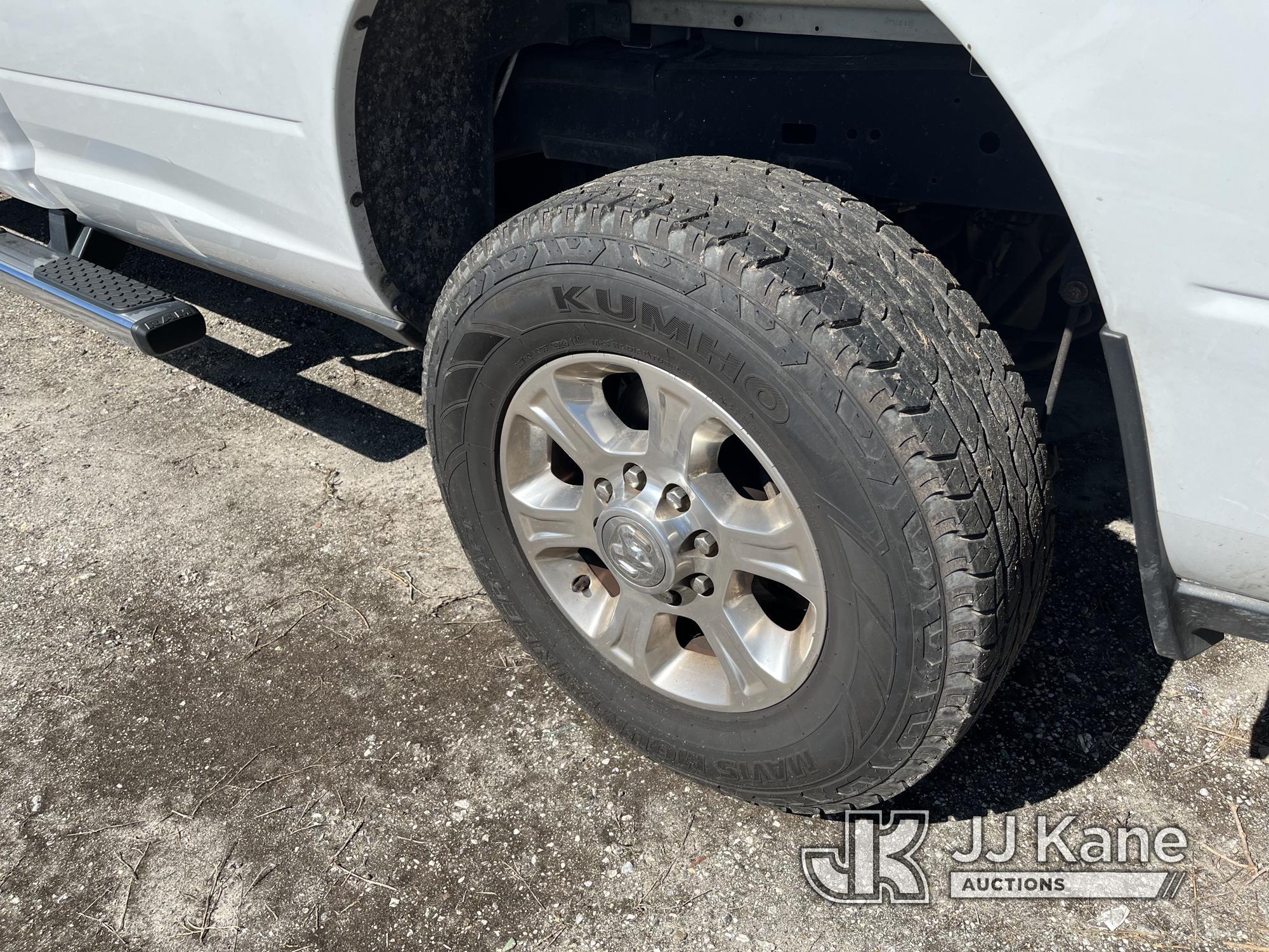 (Tampa, FL) 2019 RAM 2500 4x4 Crew-Cab Pickup Truck Runs & Moves)(Check Engine Light On, Body Damage