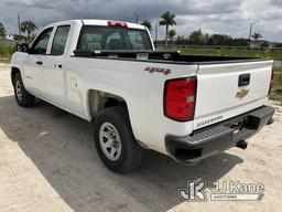 (Westlake, FL) 2014 Chevrolet Silverado 1500 4x4 Extended-Cab Pickup Truck Runs & Moves) (Body Damag