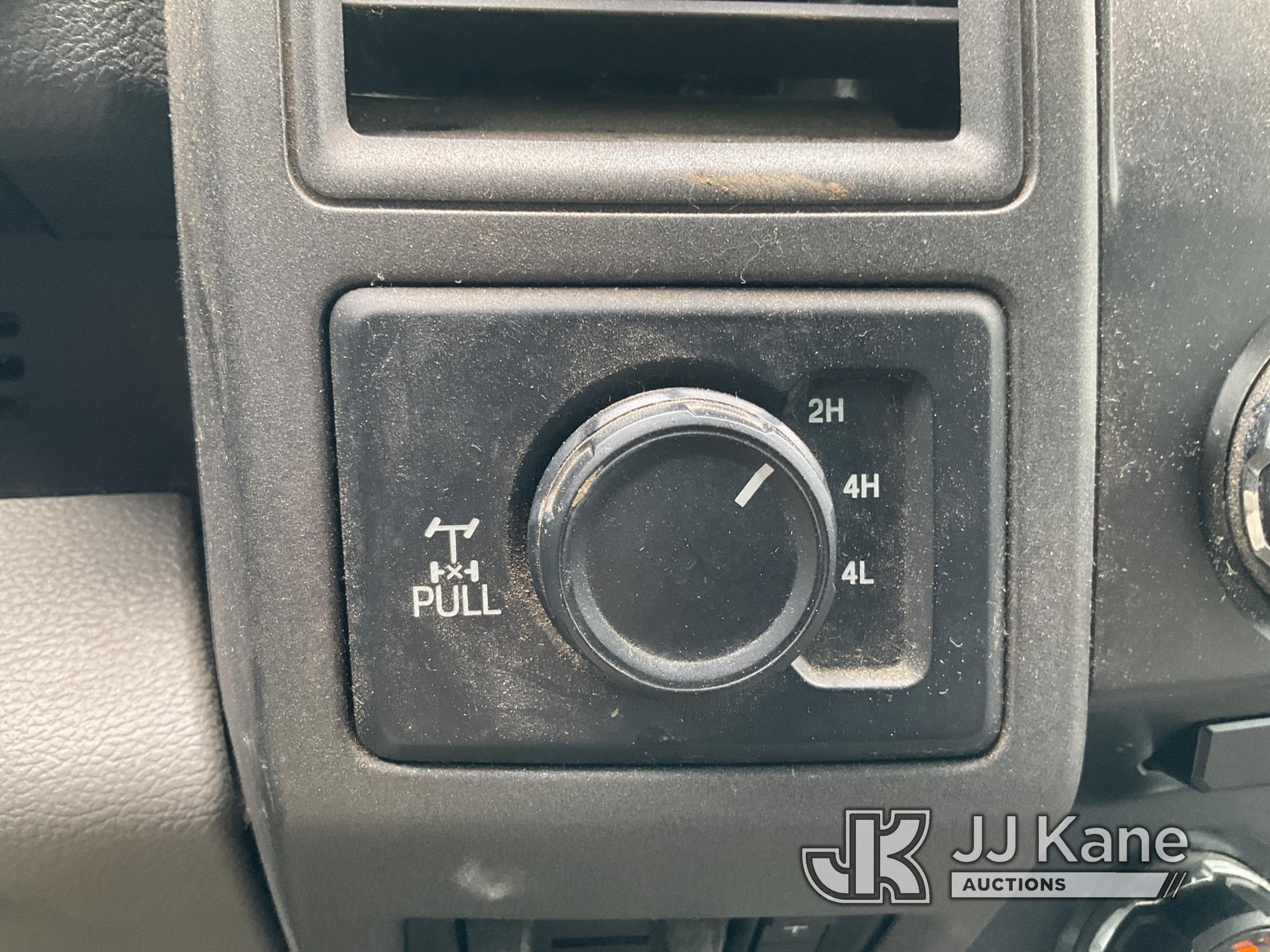 (Villa Rica, GA) 2017 Ford F250 4x4 Crew-Cab Pickup Truck Runs & Moves) (Check Engine Light On, Airb