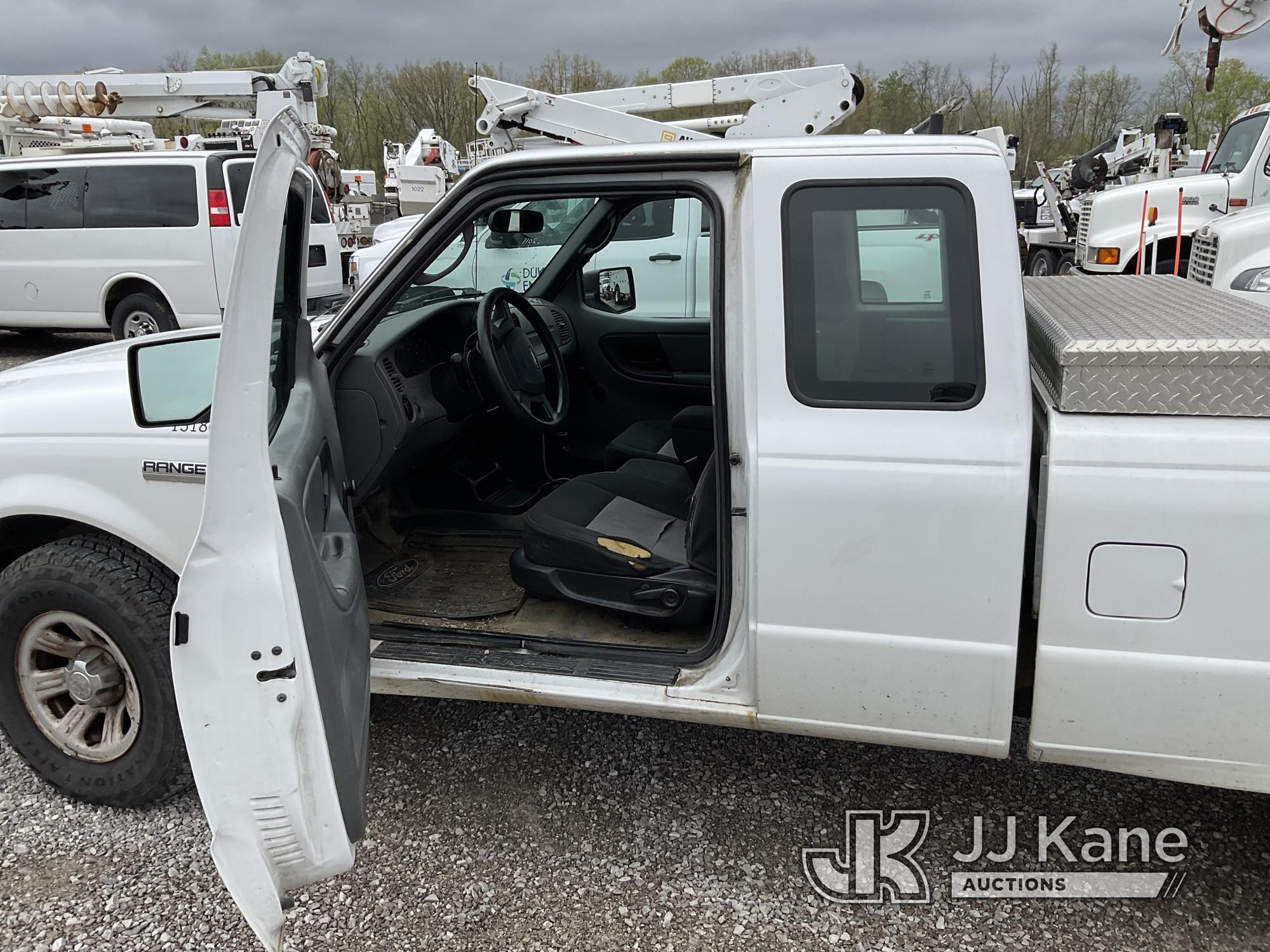 (Verona, KY) 2011 Ford F150 4x4 Extended-Cab Pickup Truck Runs & Moves) (Rust & Body Damage) (Duke U