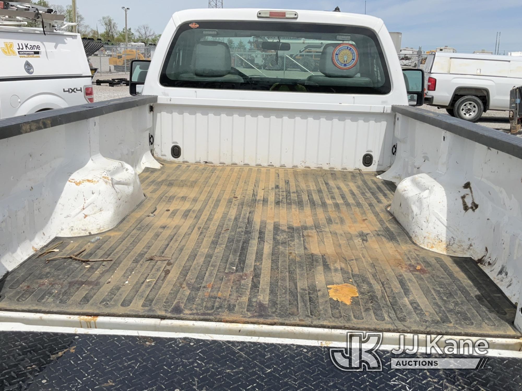 (Verona, KY) 2016 Ford F350 4x4 Pickup Truck Runs & Moves) (Body Damage) (Duke Unit