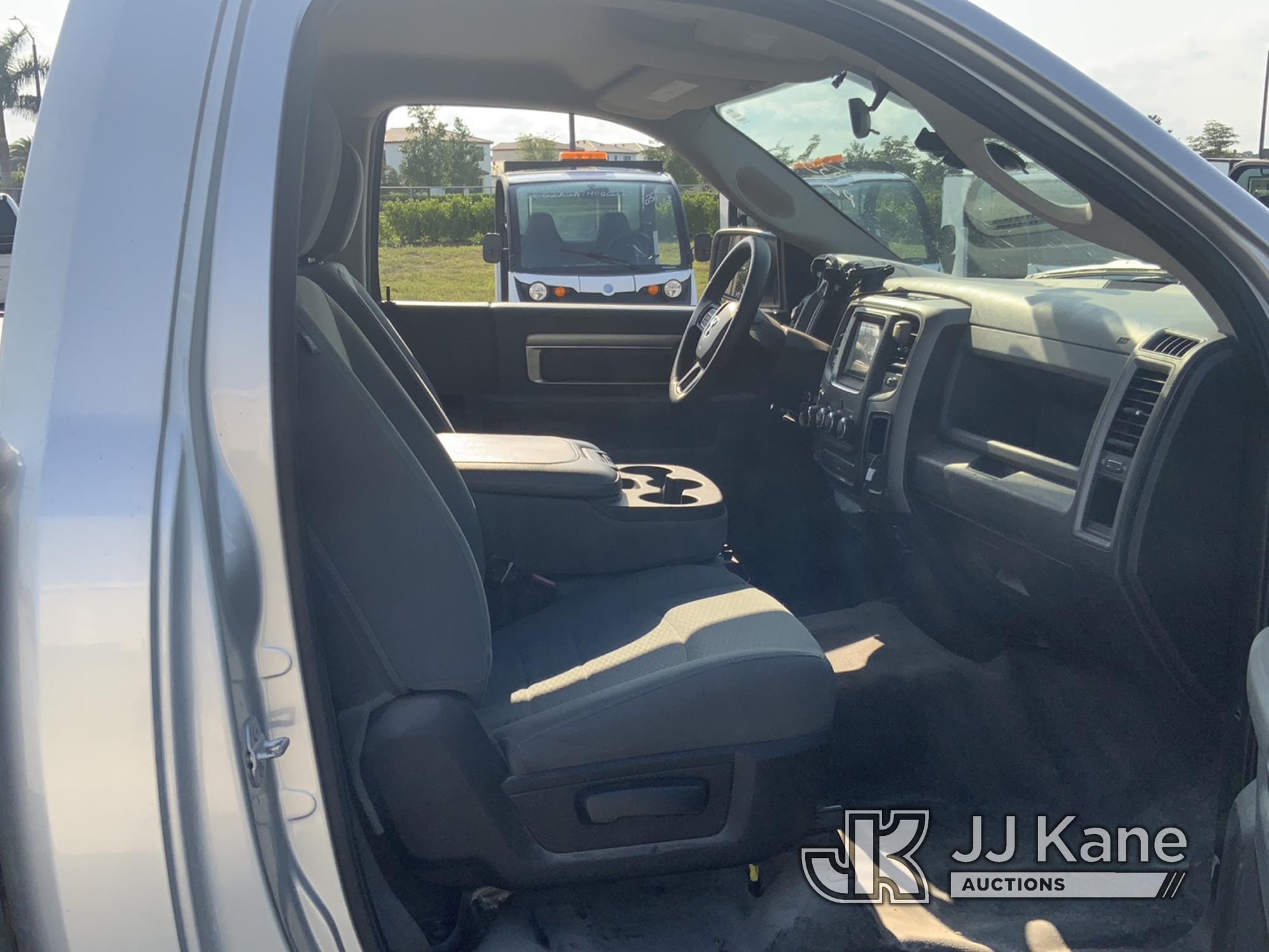 (Westlake, FL) 2015 RAM 1500 4x4 Pickup Truck Runs & Moves) (Damage On Tailgate)(Seller Has Advised