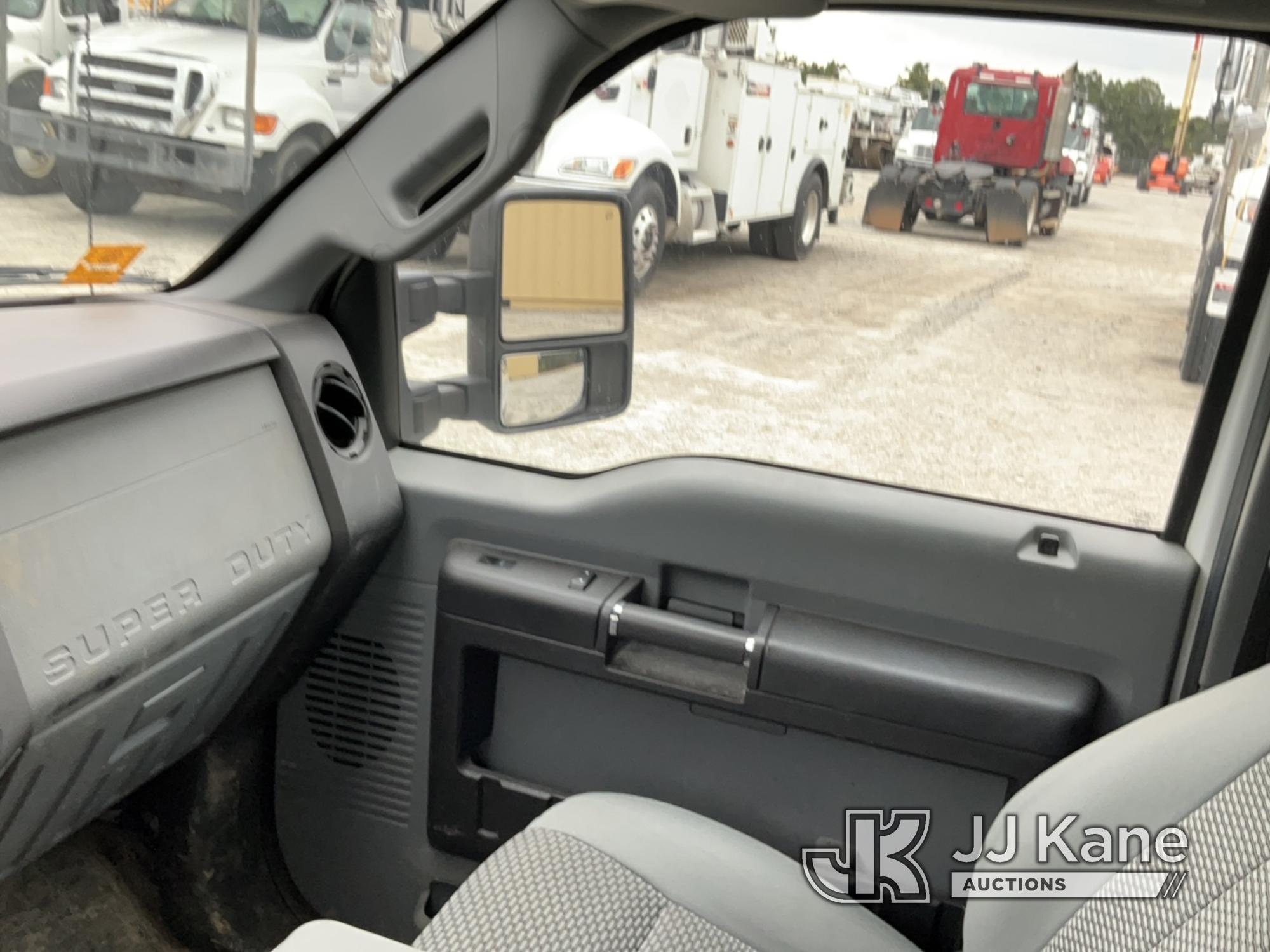 (Villa Rica, GA) 2015 Ford F350 Extended-Cab Pickup Truck, (GA Power Unit) Runs & Moves