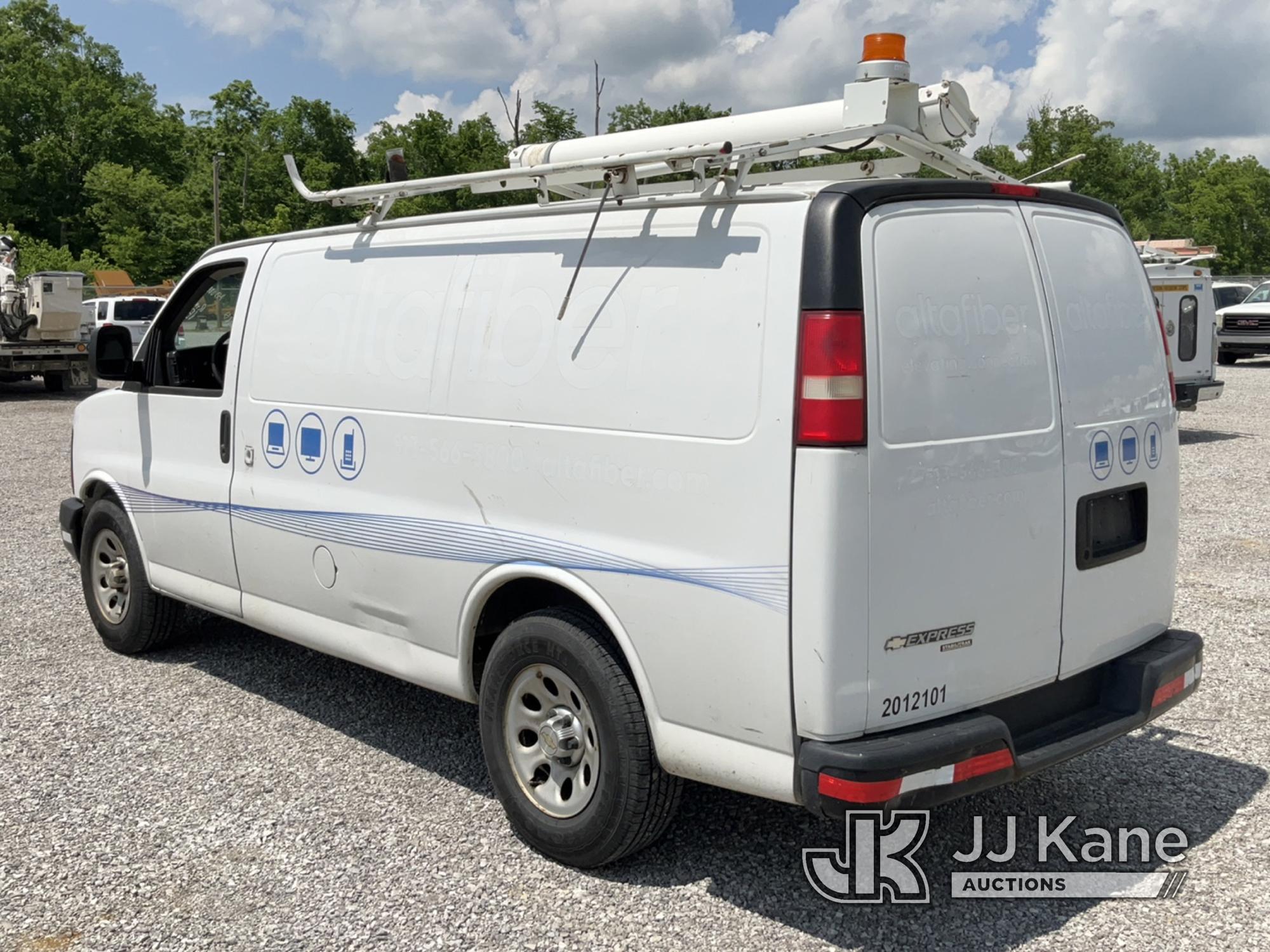 (Verona, KY) 2012 Chevrolet Express G1500 Cargo Van Runs & Moves) (Check Engine Light On