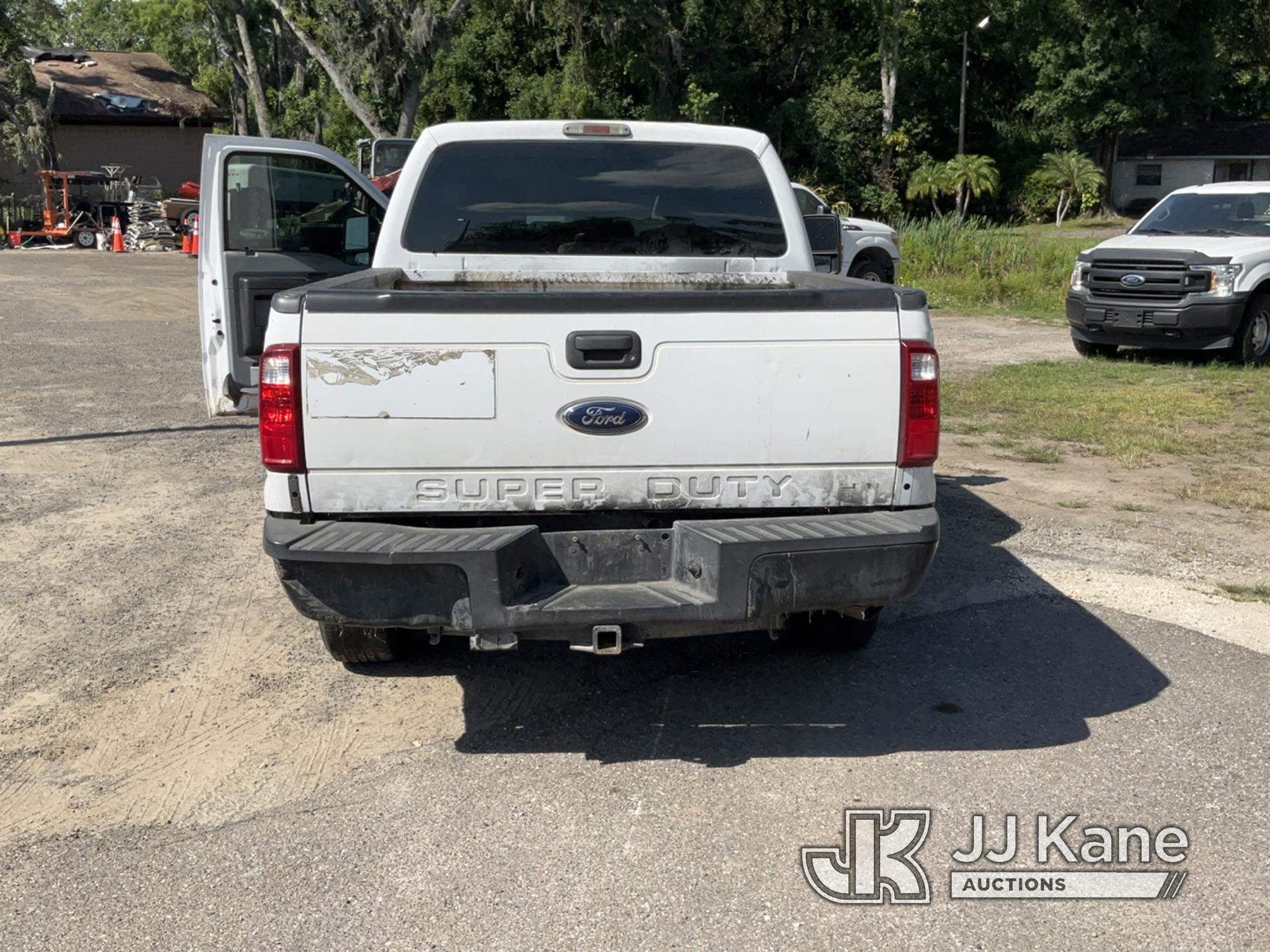 (Tampa, FL) 2016 Ford F250 Extended-Cab Pickup Truck Runs & Moves) (Bad Engine & Transmission, Body