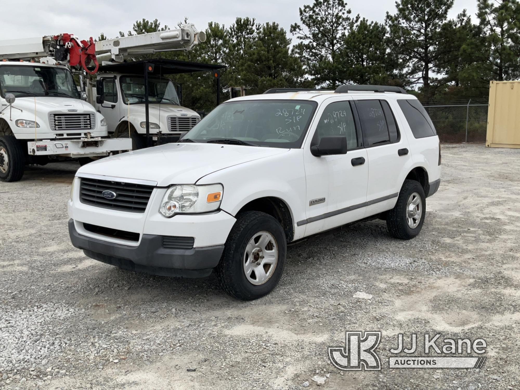 (Villa Rica, GA) 2006 Ford Explorer 4x4 4-Door Sport Utility Vehicle Runs & Moves) (Exhaust Smokes,