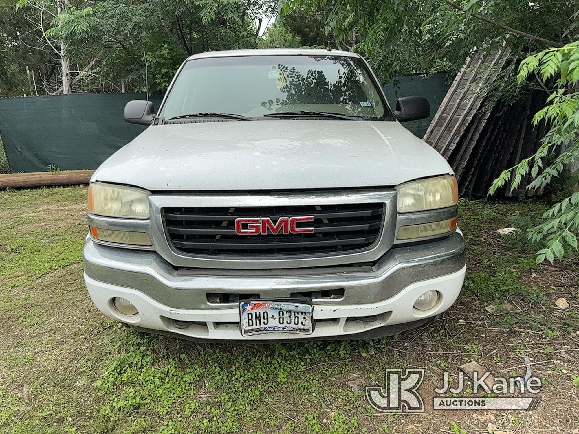 (Austin, TX) 2006 GMC Sierra 1500 4x4 Crew-Cab Pickup Truck Not Running, Condition Unknown) (Missing