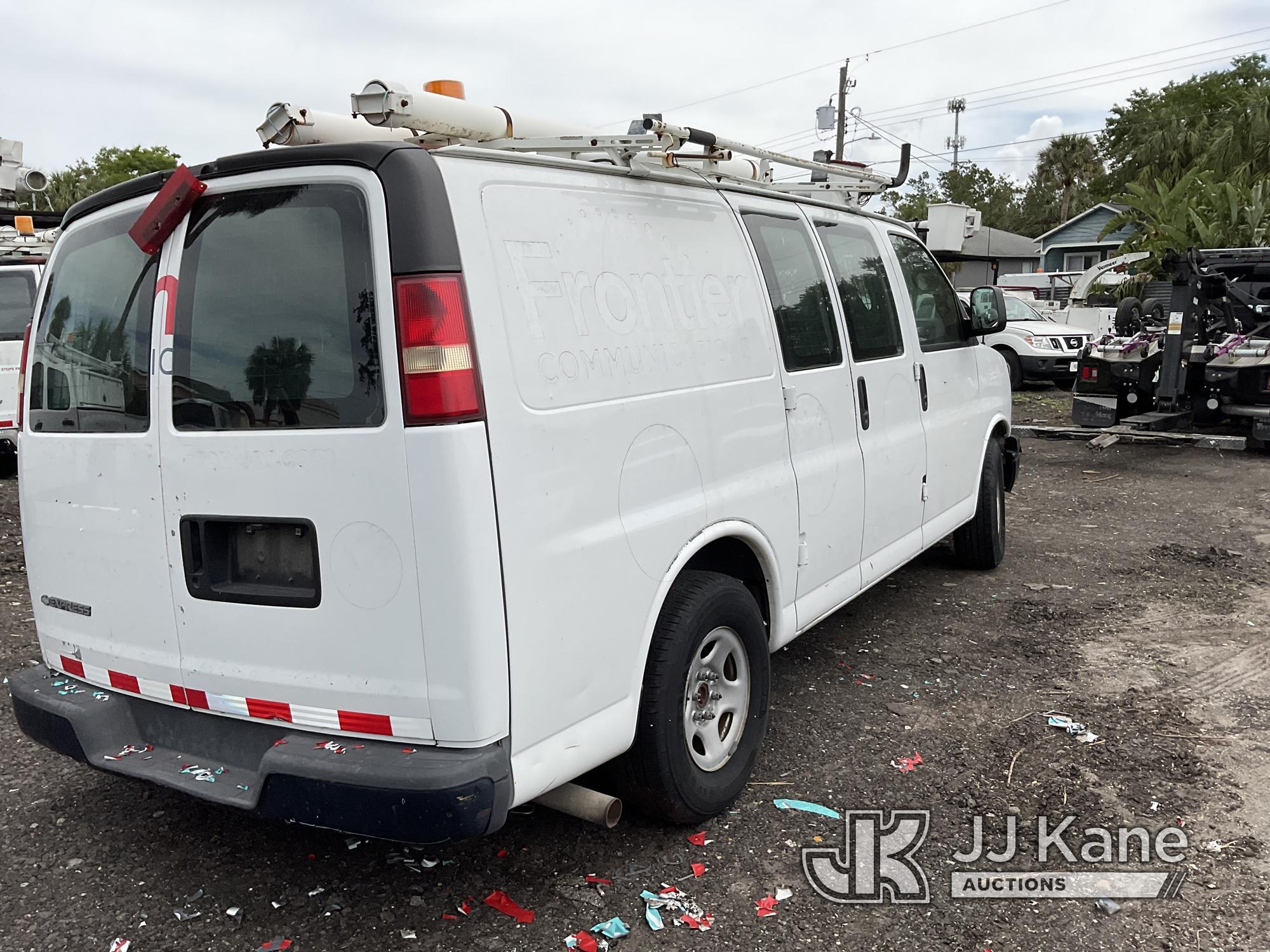 (Tampa, FL) 2007 Chevrolet Express G1500 Cargo Van Not Running & Condition Unknown) (Turn Over Will