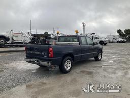 (Villa Rica, GA) 2005 Chevrolet Silverado 1500 Extended-Cab Pickup Truck Runs & Moves) (Jump To Star