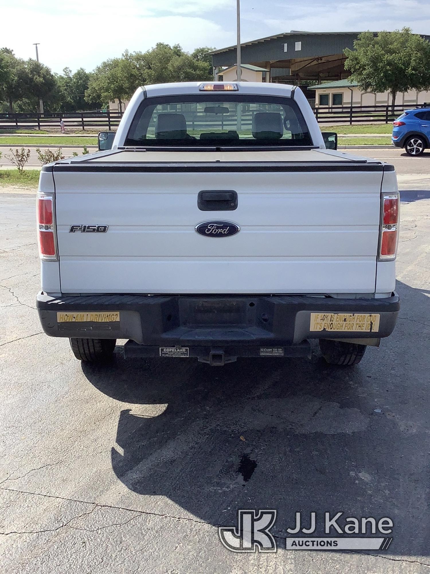 (Ocala, FL) 2013 Ford F150 Pickup Truck Runs, Moves) (Minor Body And Paint Damage, Small Crack In Wi