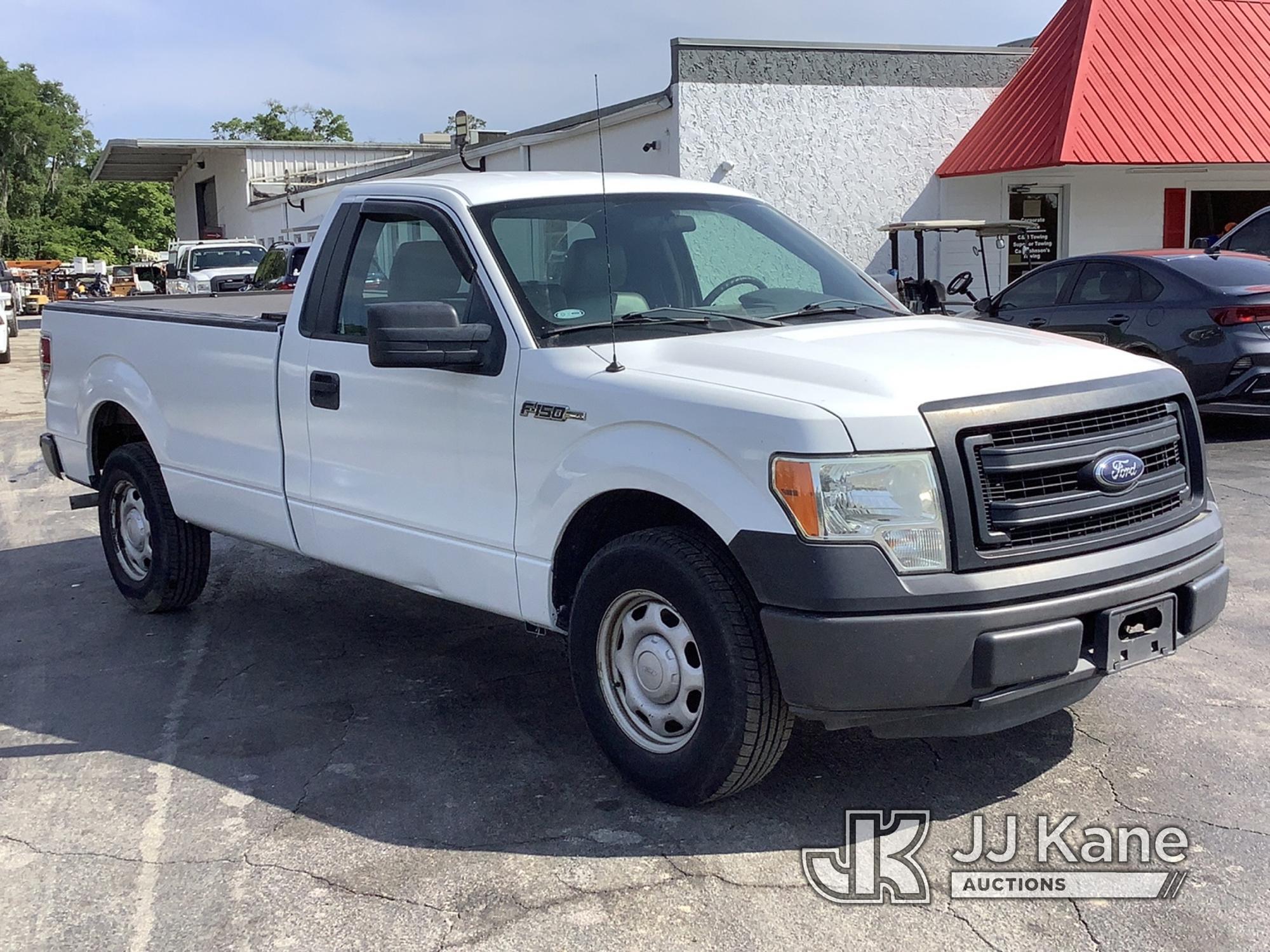 (Ocala, FL) 2013 Ford F150 Pickup Truck Runs, Moves) (Minor Body And Paint Damage, Small Crack In Wi