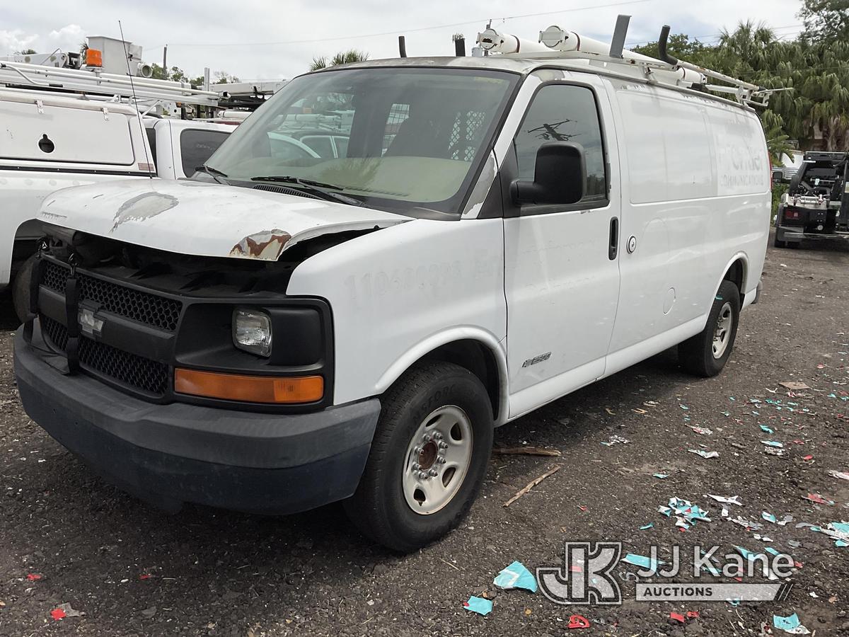 (Tampa, FL) 2006 Chevrolet Express G2500 Cargo Van Runs & Moves) (Jump To Start