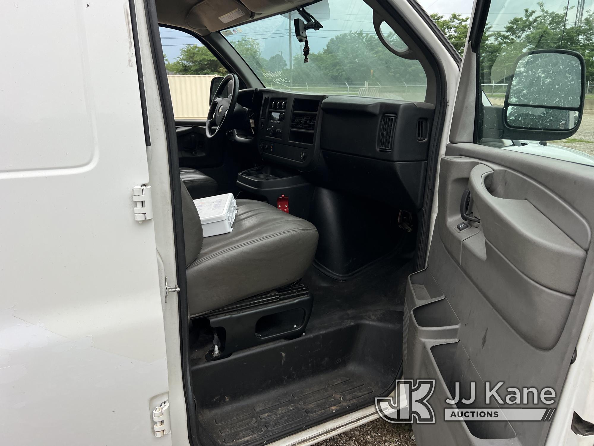 (Charlotte, NC) 2013 Chevrolet Express G2500 Cargo Van Runs & Moves) (Body/Paint Damage, Exhaust Lea