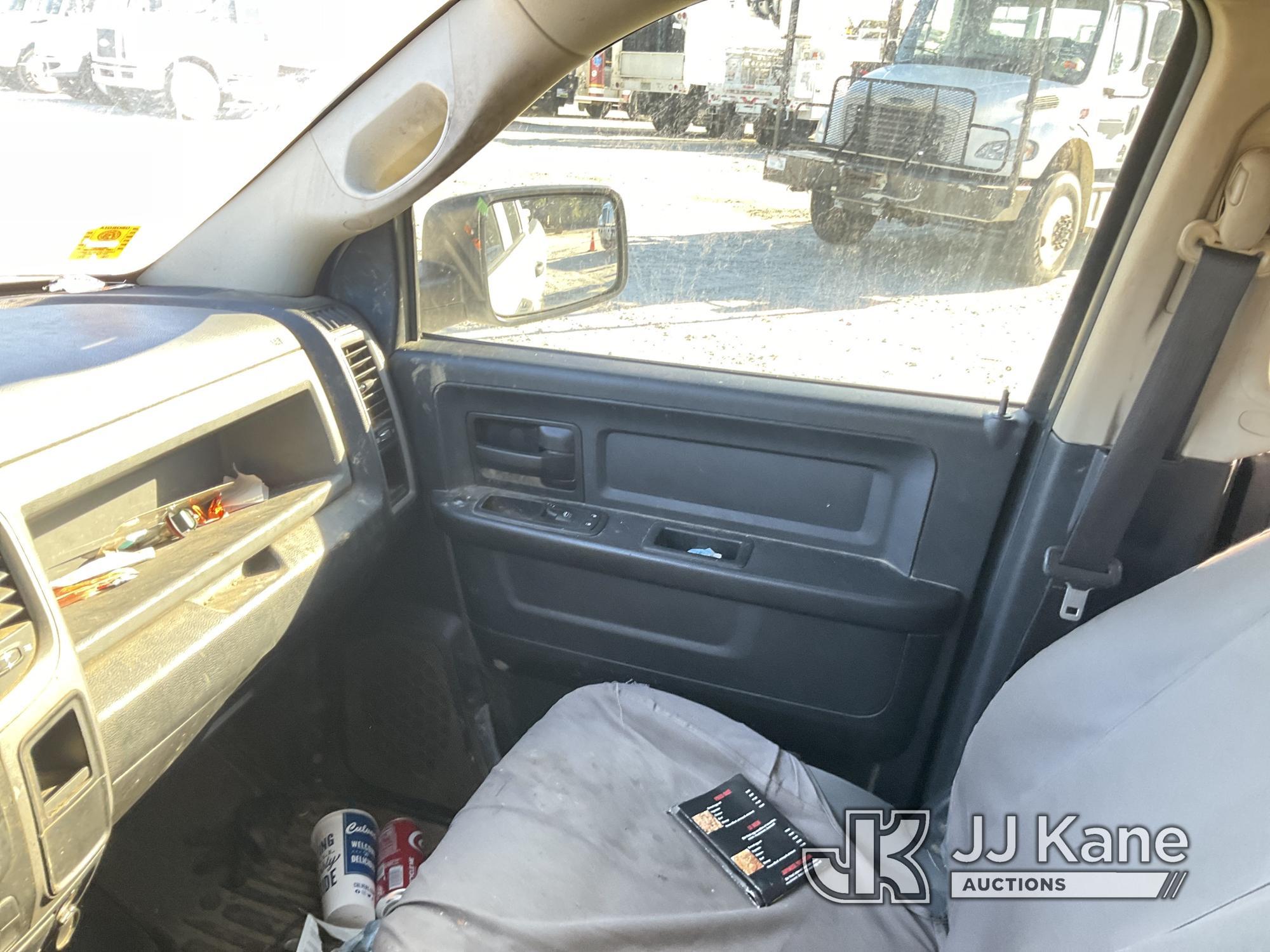 (Villa Rica, GA) 2017 RAM 1500 4x4 Crew-Cab Pickup Truck Runs & Moves) (Check Engine Light On, Body