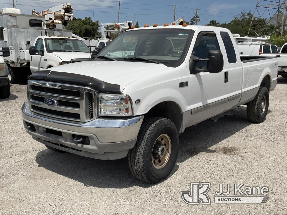 (Clearwater, FL) 2003 Ford F350 4x4 Extended-Cab Pickup Truck Runs & Moves) (AC Not Blowing