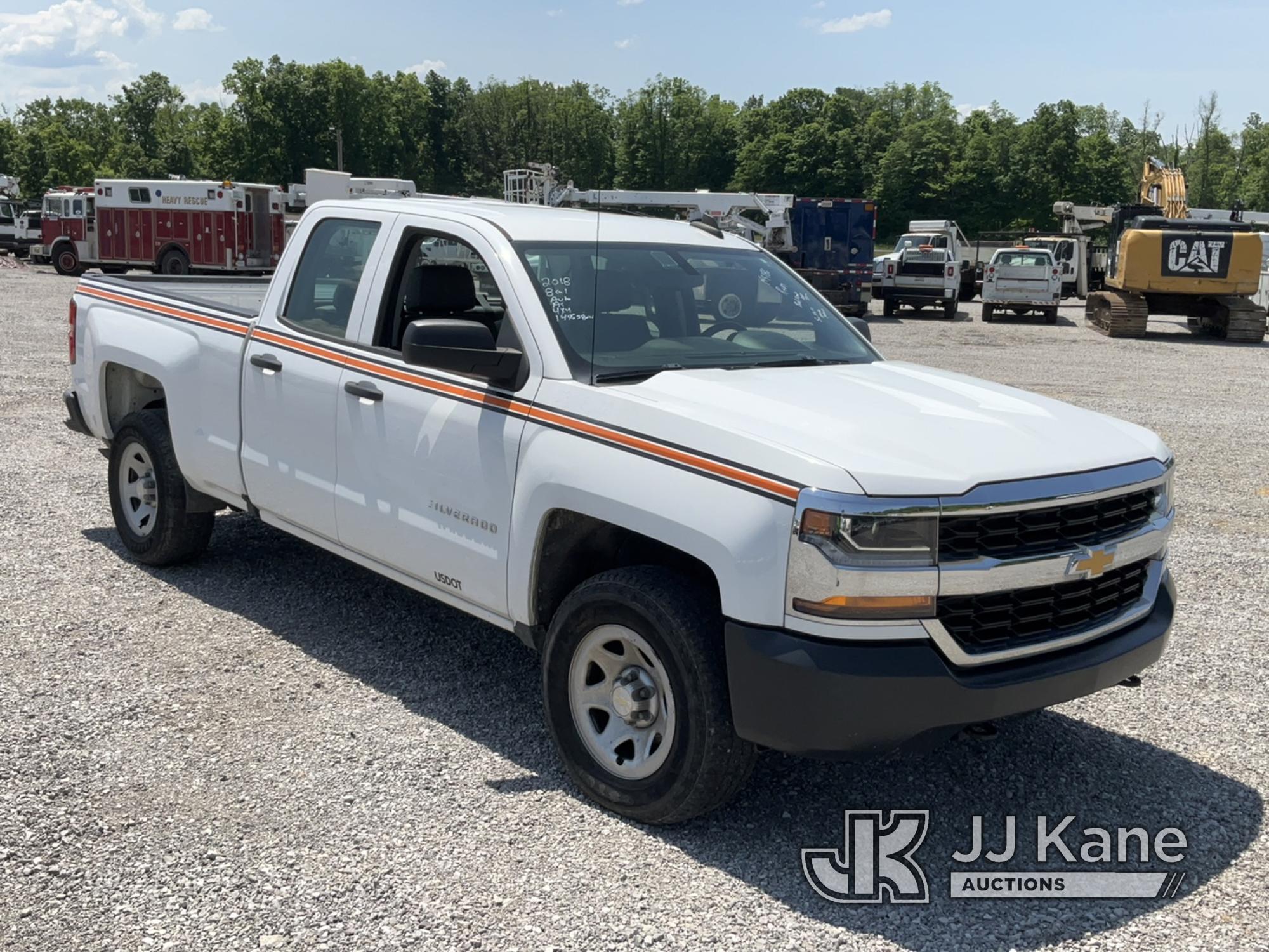 (Verona, KY) 2018 Chevrolet Silverado 1500 4x4 Crew-Cab Pickup Truck Runs & Moves) (Bad Front Right