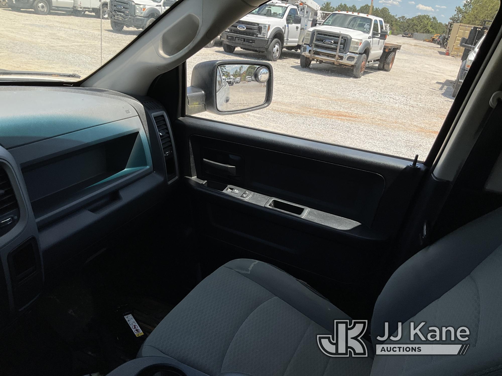 (Villa Rica, GA) 2015 RAM 1500 4x4 Extended-Cab Pickup Truck Runs & Moves) (Jump To Start, Rear Driv