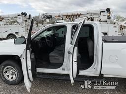 (Verona, KY) 2017 Chevrolet Silverado 1500 4x4 Crew-Cab Pickup Truck Runs & Moves) (Duke Unit