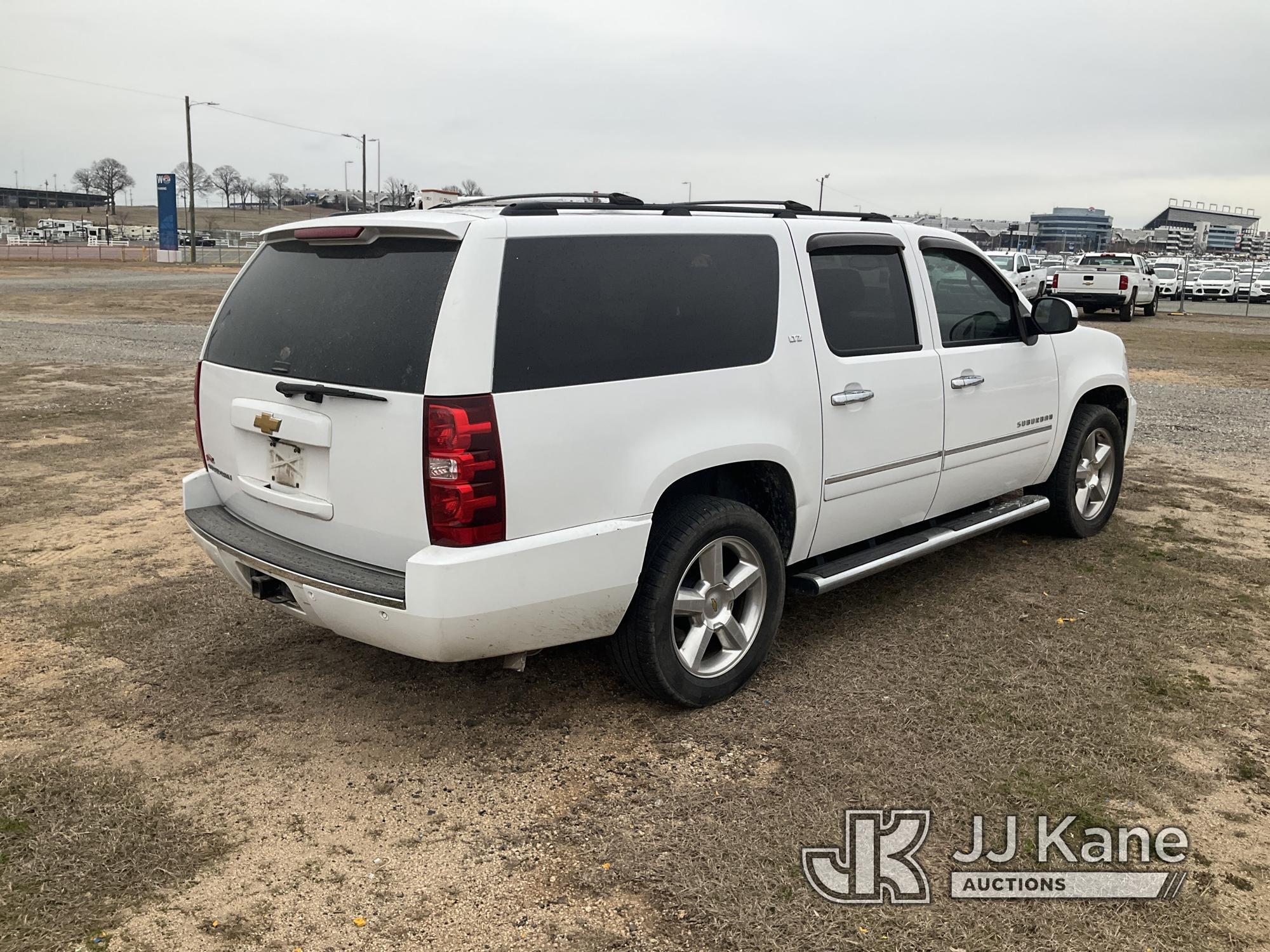 (Charlotte, NC) 2013 Chevrolet Suburban 1500 4x4 4-Door Sport Utility Vehicle Runs & Moves) (Body Da