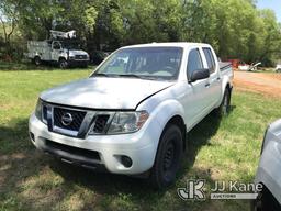 (Kodak, TN) 2015 Nissan Frontier 4x4 Crew-Cab Pickup Truck Not Running & Condition Unknown) (Cracked