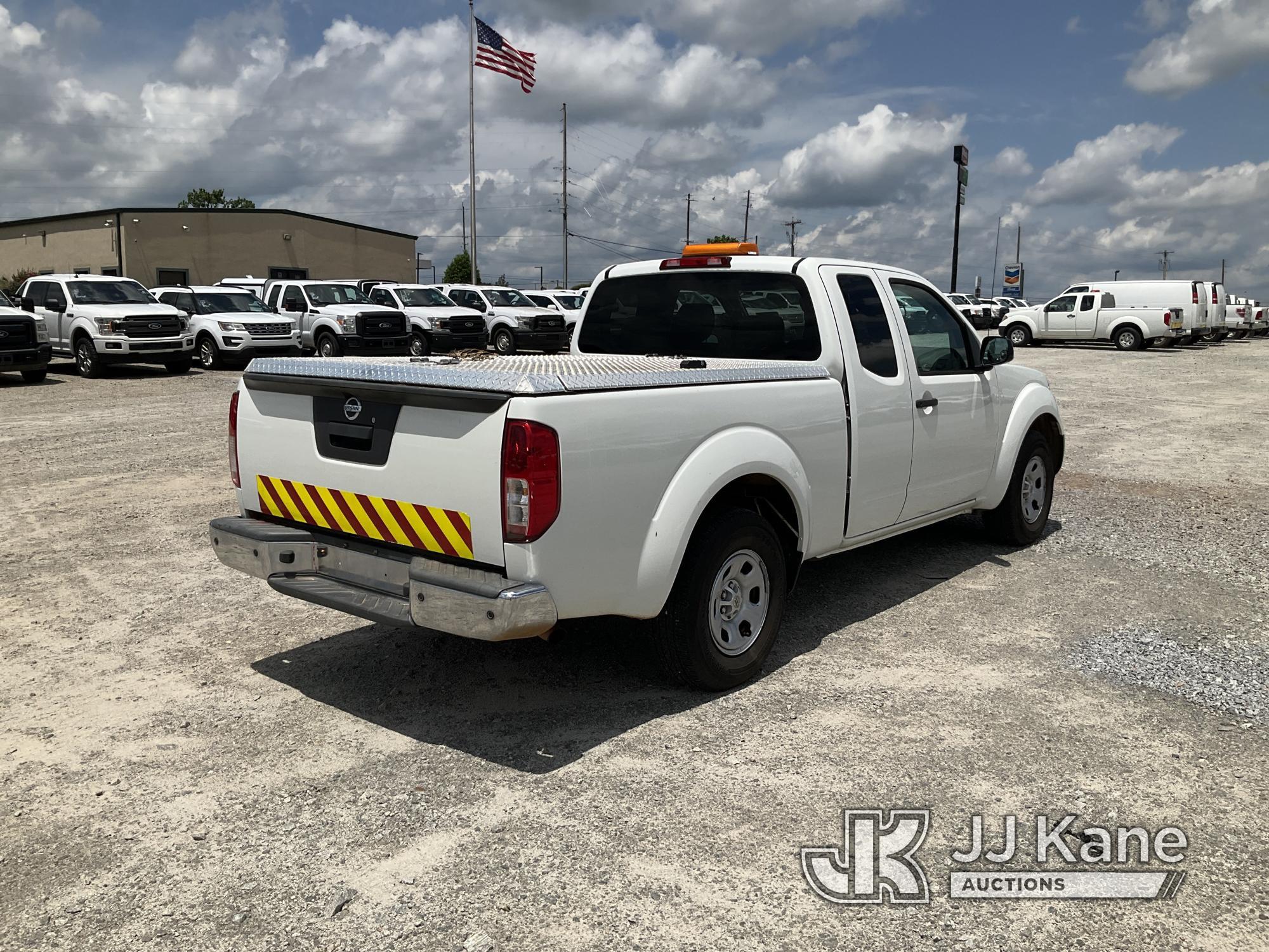 (Villa Rica, GA) 2016 Nissan Frontier Extended-Cab Pickup Truck Runs & Moves) (Body/Paint Damage, Ex