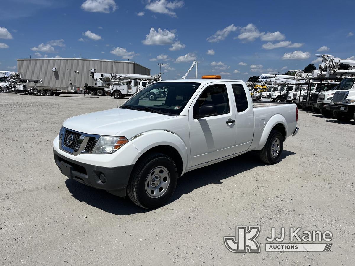 (Chester, VA) 2015 Nissan Frontier Extended-Cab Pickup Truck Runs & Moves