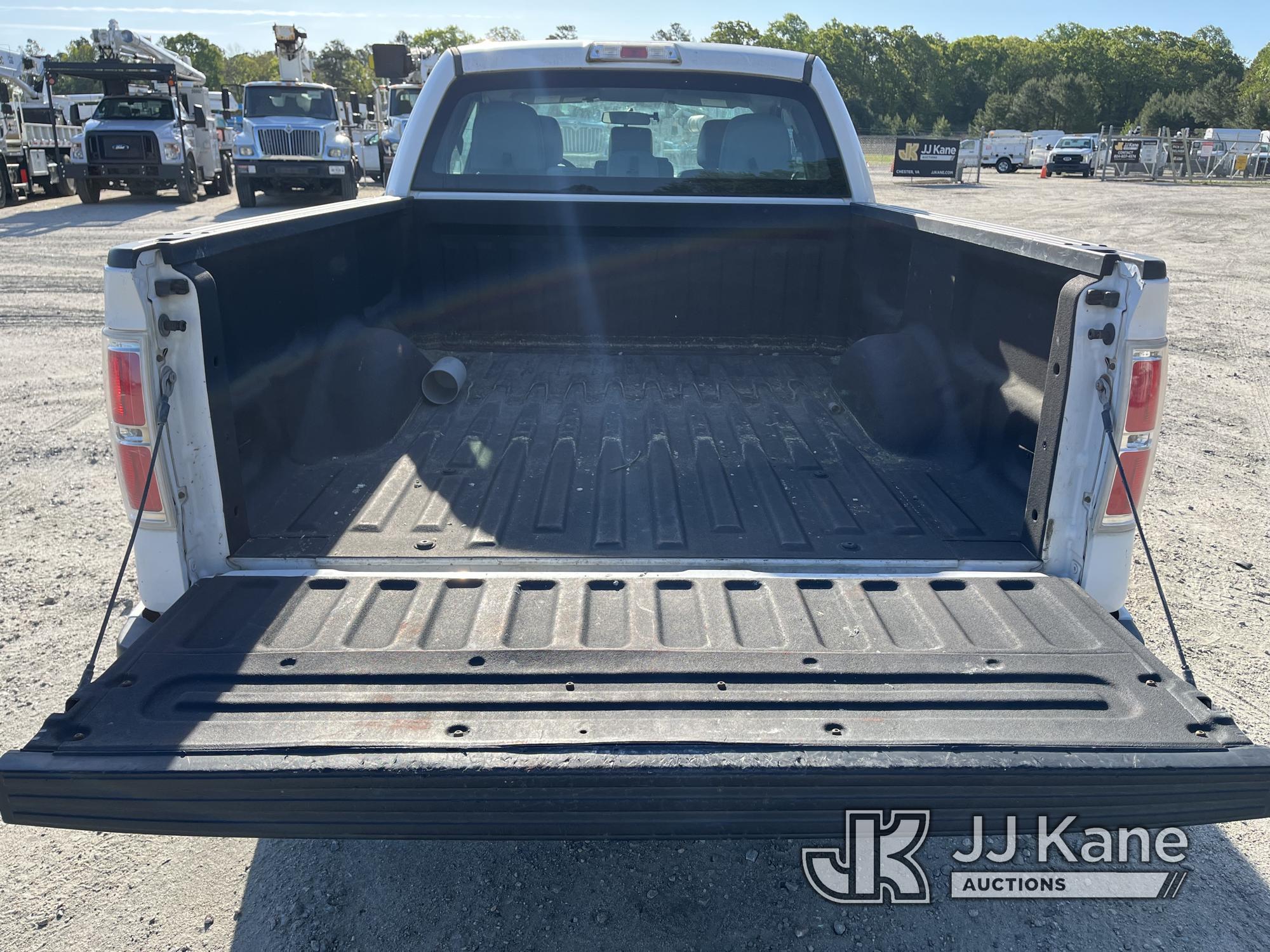 (Chester, VA) 2014 Ford F150 Extended-Cab Pickup Truck Runs & Moves) (Airbag Light On, Exhaust Leak