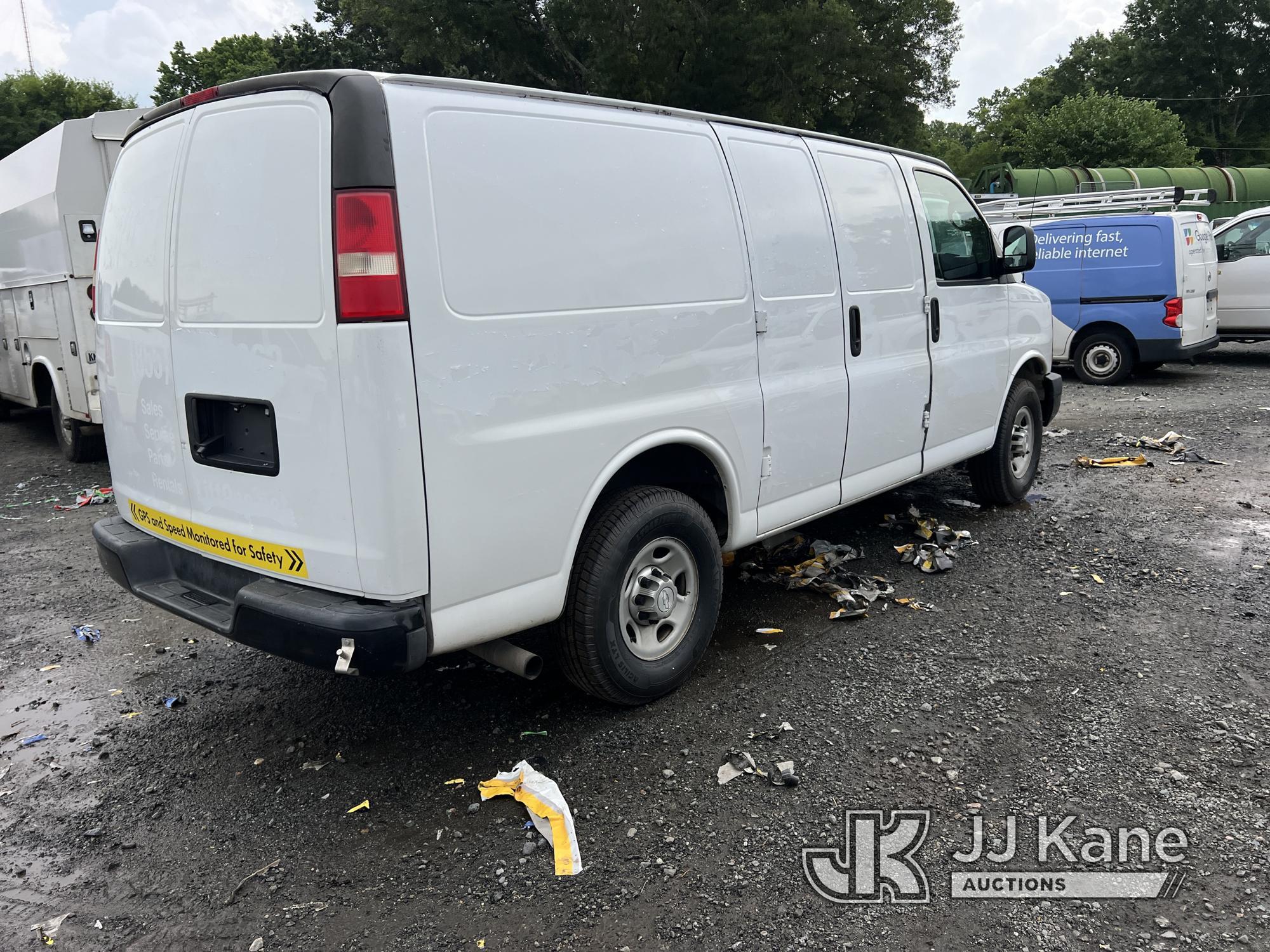 (Charlotte, NC) 2015 Chevrolet Express G2500 Cargo Van Runs) (Does Not Move, Compressor Condition Un