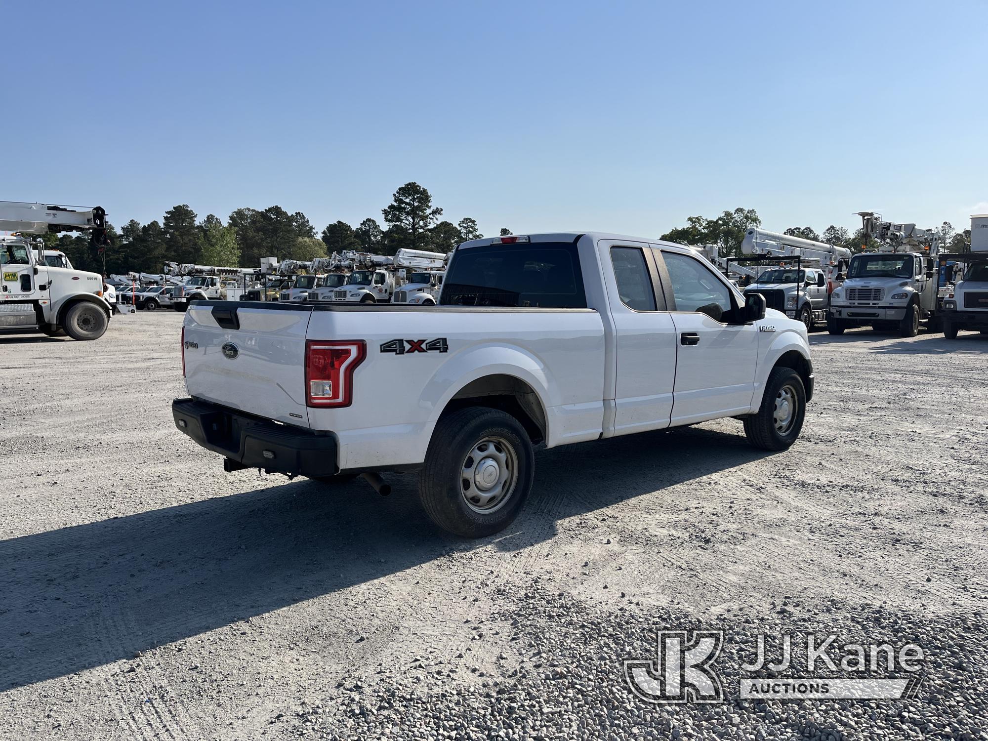 (Chester, VA) 2016 Ford F150 4x4 Extended-Cab Pickup Truck Runs & Moves) (Check Engine Light On