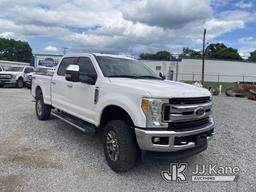 (Chattanooga, TN) 2017 Ford F250 4x4 Crew-Cab Pickup Truck Runs & Moves) (Check Engine Light On, TPS