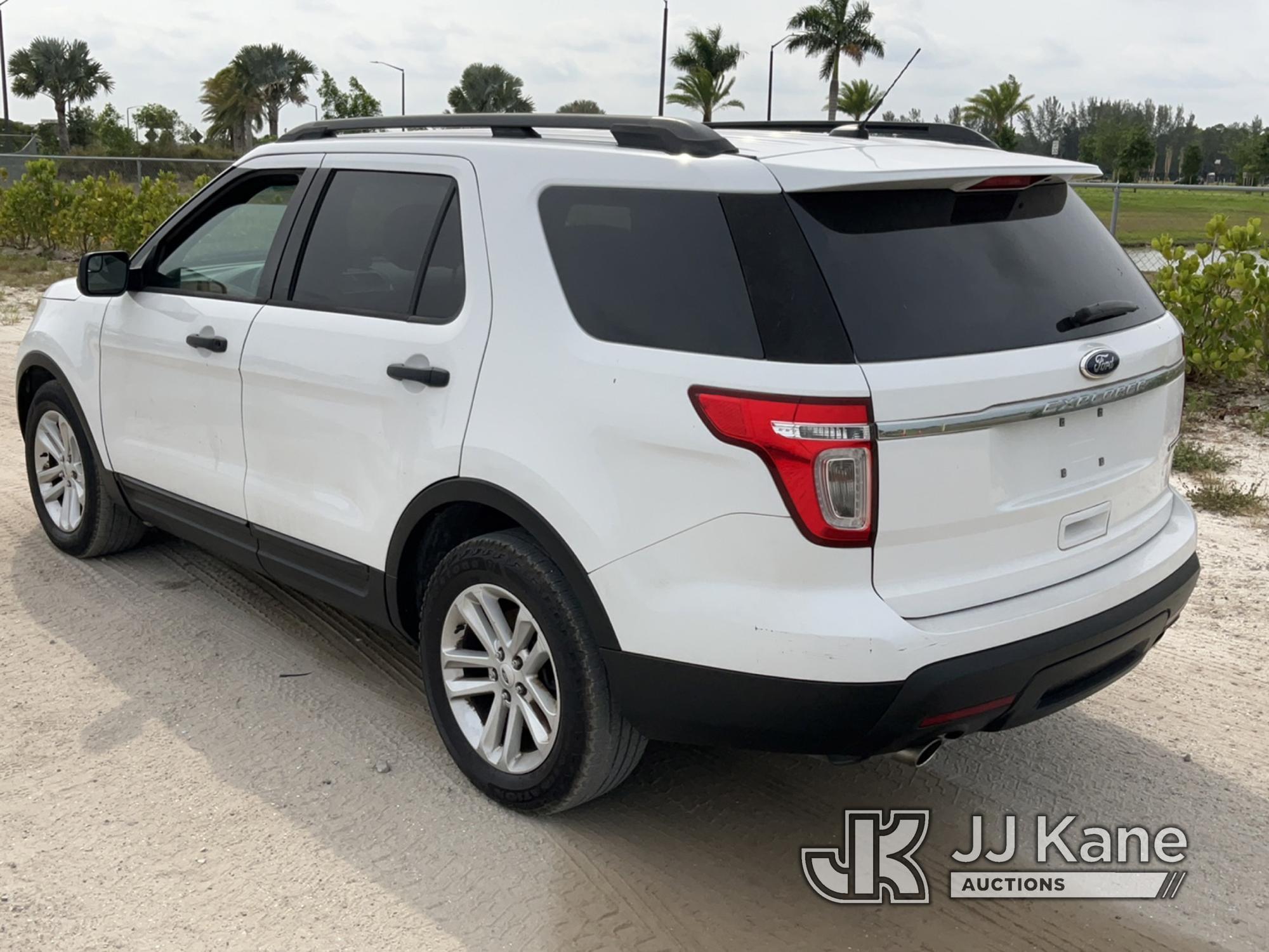 (Westlake, FL) 2015 Ford Explorer 4-Door Sport Utility Vehicle Runs & Moves, Interior Door Panels &